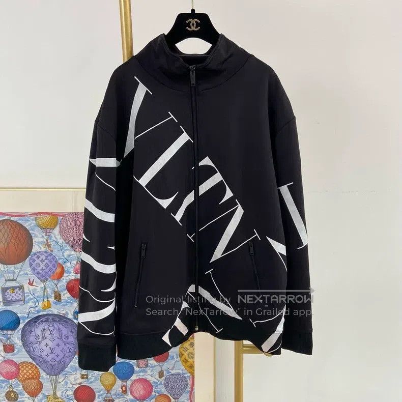 Valentino Valentino Letter logo jacket Size M / US 6-8 / IT 42-44 - 1 Thumbnail