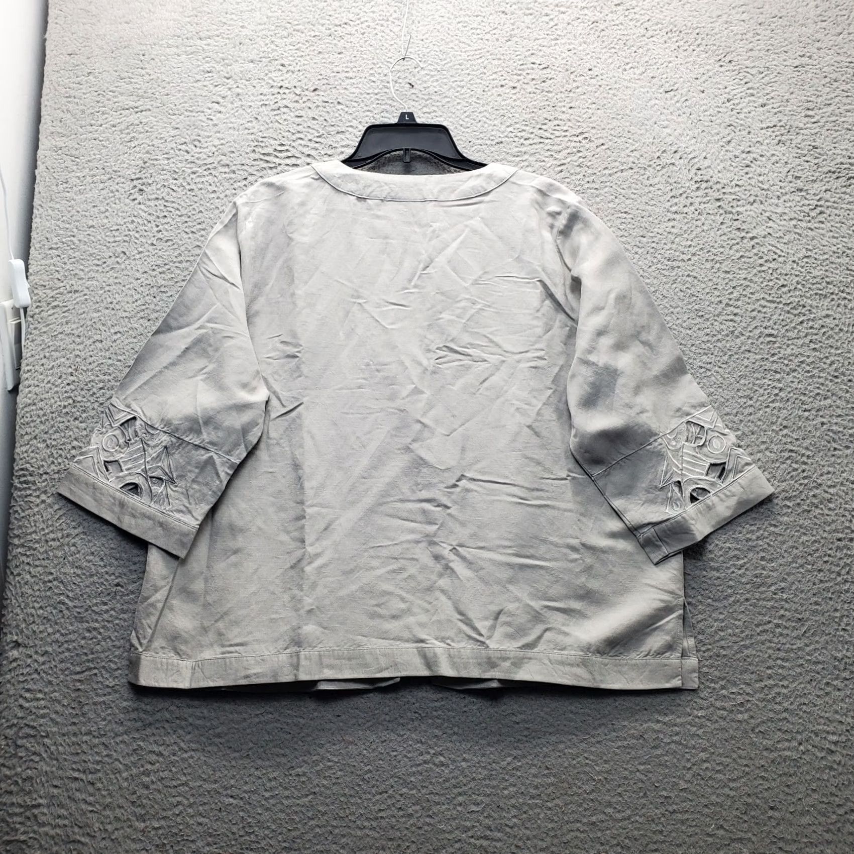 Bob Mackie Mackie Bob Mackie Wearable Art Cardigan Jacket Womens 1X Gray Cutout Slit Open Front Size Womens 1X Gray Jacket Women Size XL / US 12-14 / IT 48-50 - 2 Thumbnail