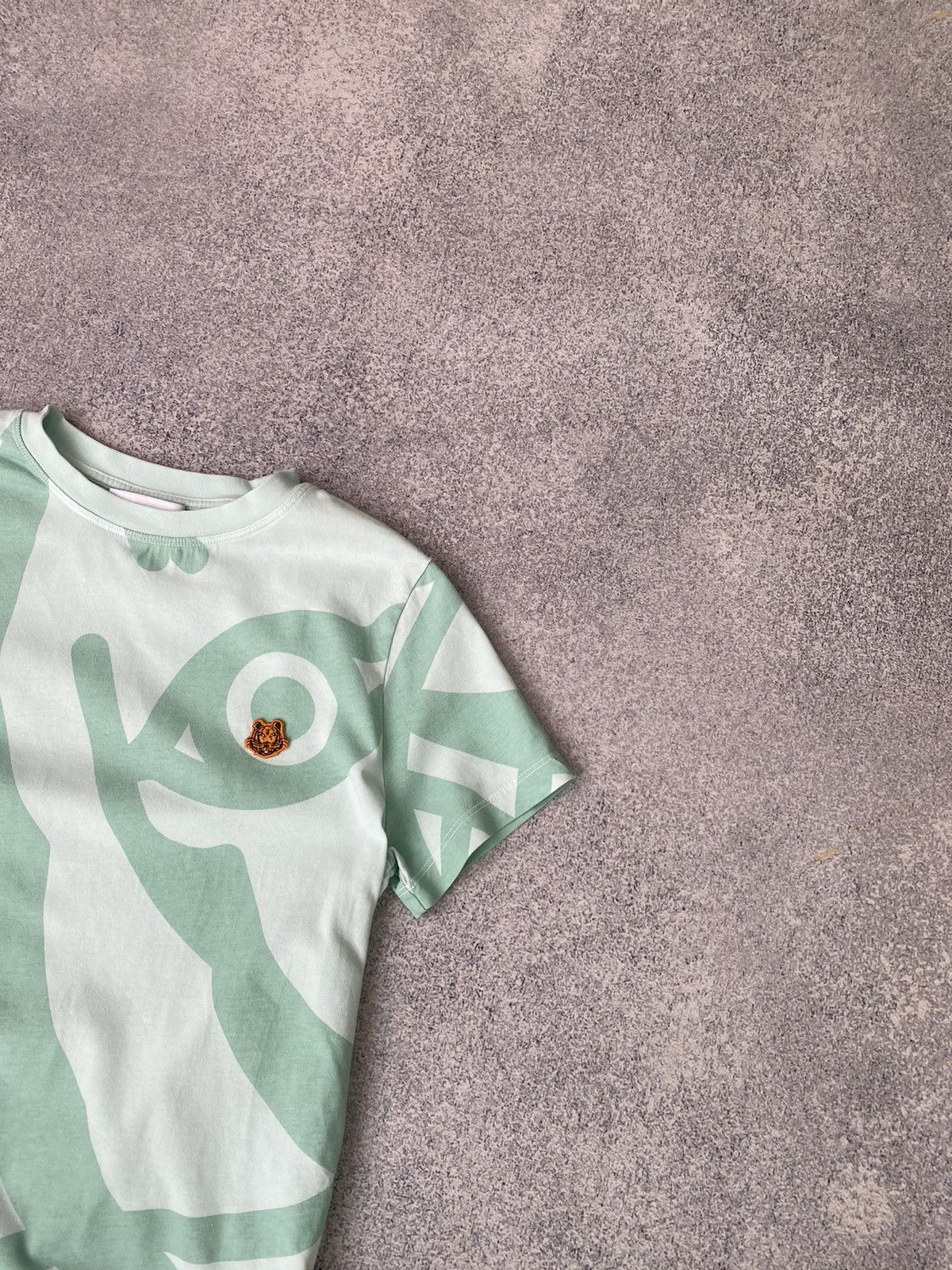 Kenzo × Vintage Vintage Kenzo Women’s Printed T-Shirt Size XS / US 0-2 / IT 36-38 - 5 Thumbnail