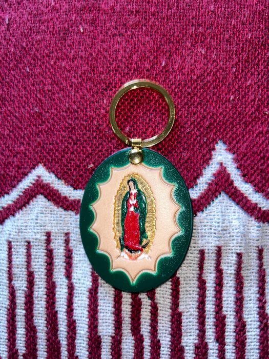魅力的な価格 Supreme Guadalupe Leather Keychain Green