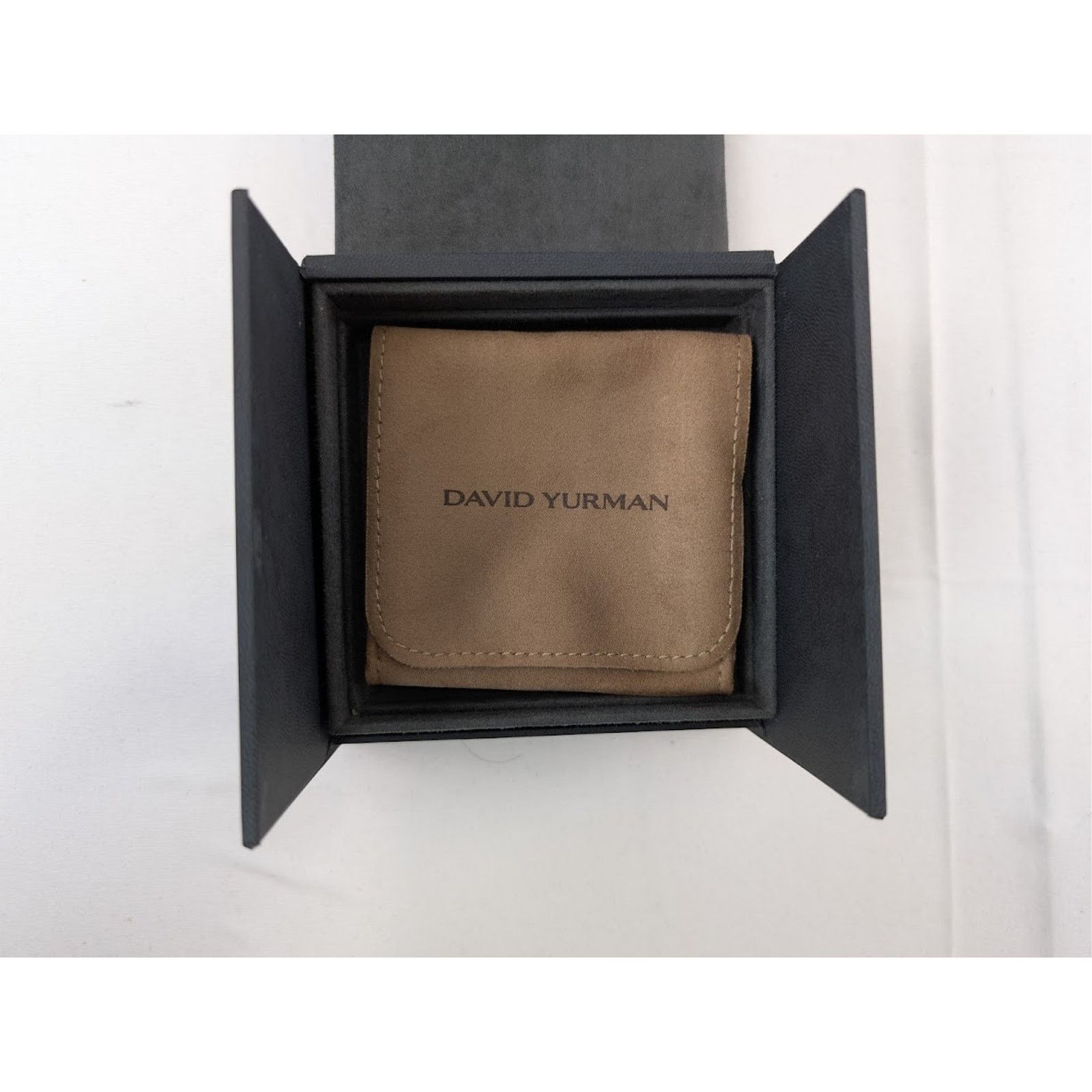 David Yurman o1rshd1 Size: M / Bracelet in Gold/Yellow/Black Size ONE SIZE - 10 Thumbnail