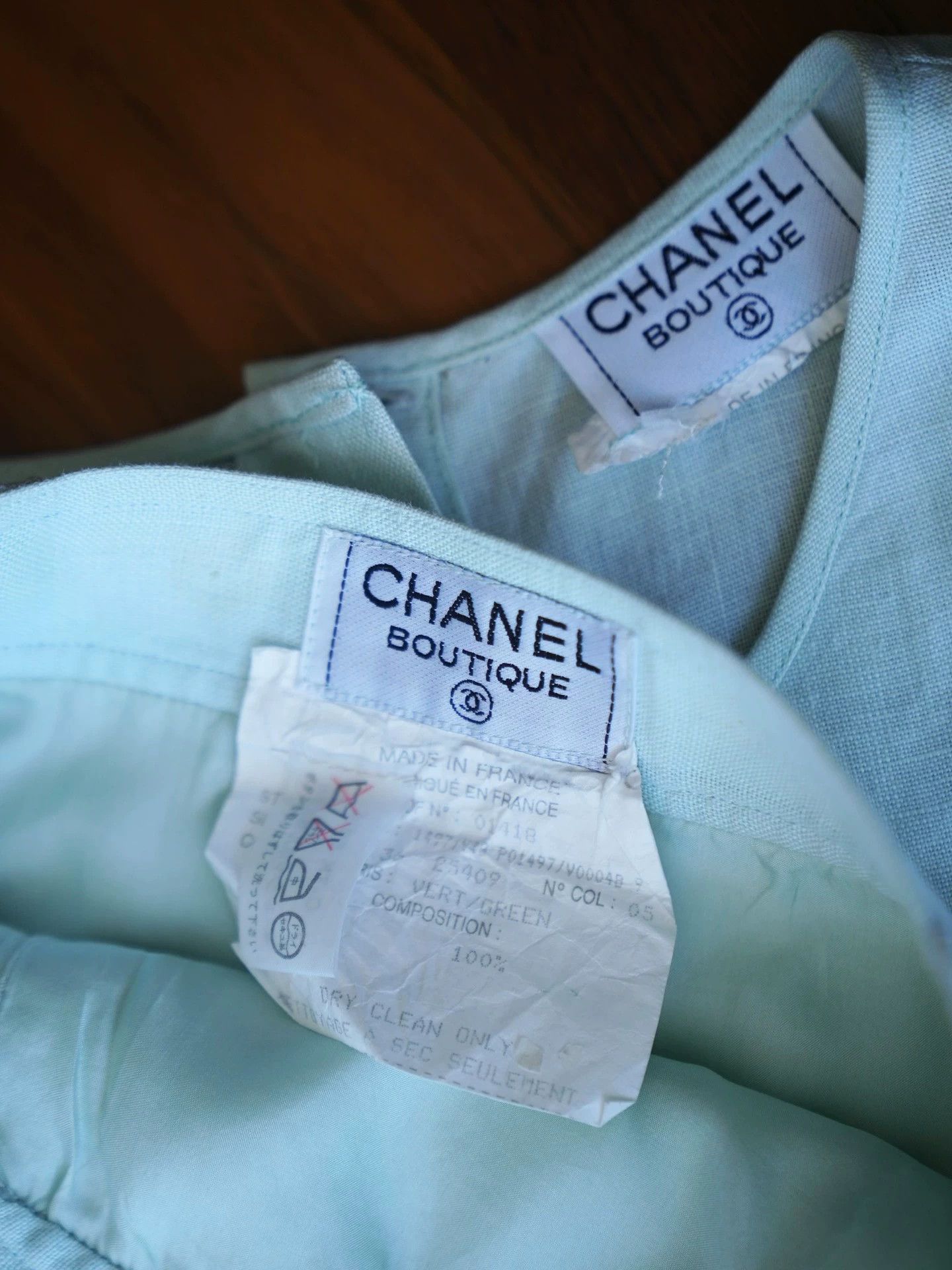 Chanel Chanel Vintage Ice Cream Blue Linen Skirt Set with Gold Buttons Size S / US 4 / IT 40 - 4 Thumbnail