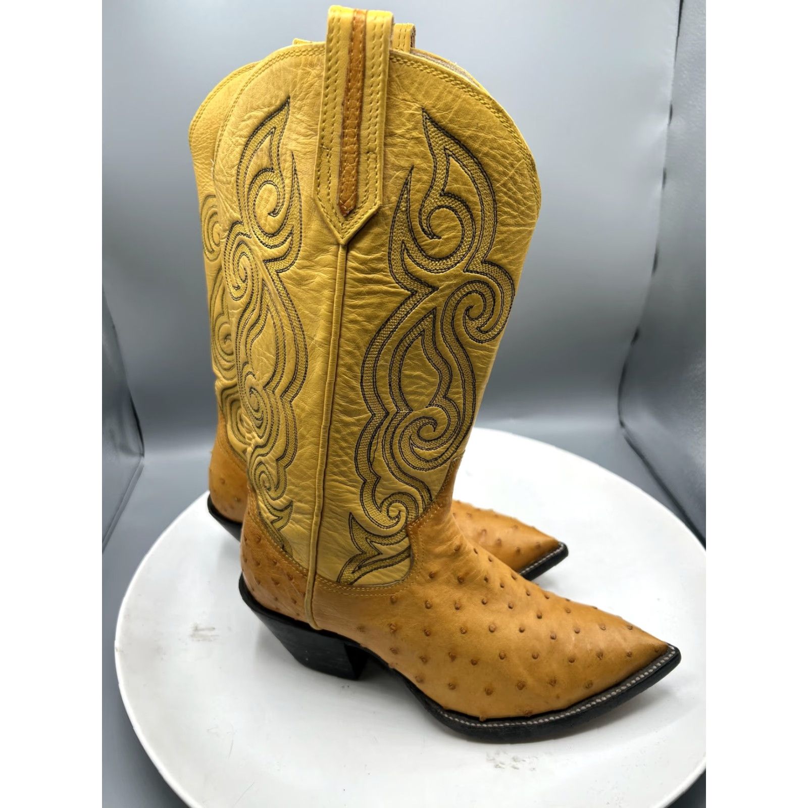 Vintage Ostrich Leather Cowboy Boots 5 Women's Full Quill Yellow Point Western Cowboy Western Leather Outsole Leather Heel Stacked Size US 5 / IT 35 - 2 Thumbnail