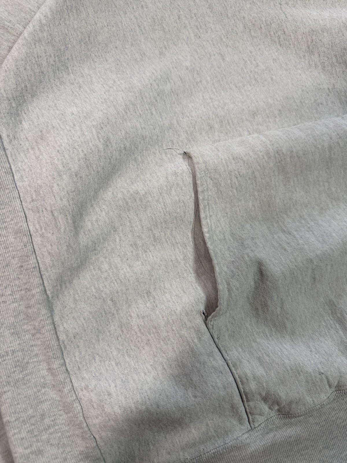 Carhartt Vintage carhartt hoodie Size US L / EU 52-54 / 3 - 3 Thumbnail