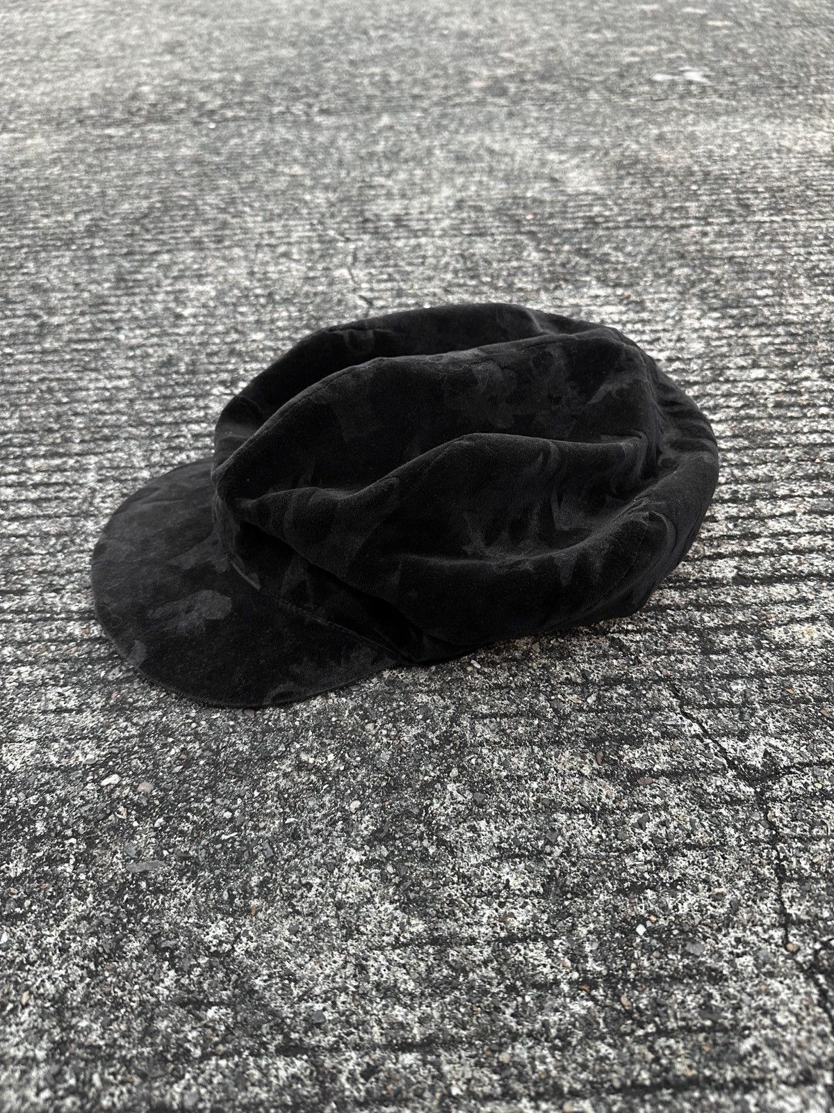 Yohji Yamamoto Yohji Yamamoto Pour Homme AW01 Runway Velvet Casquette Size ONE SIZE - 5 Thumbnail