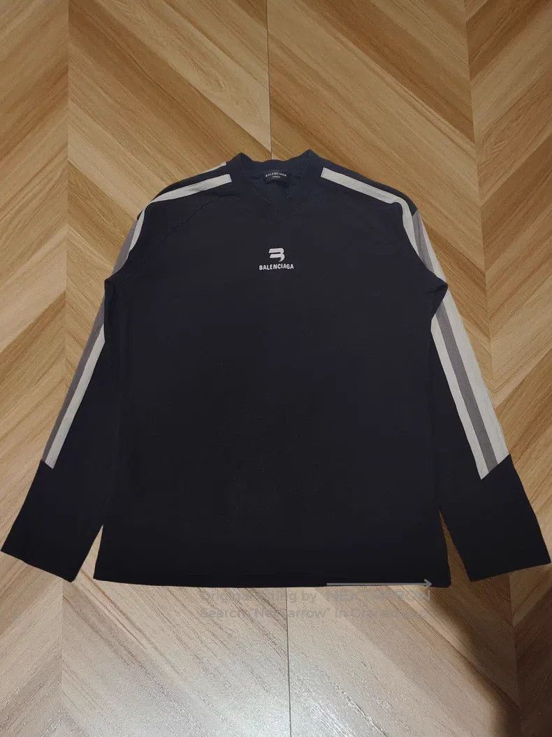 Balenciaga Balenciaga Sweater Size US L / EU 52-54 / 3 - 1 Thumbnail
