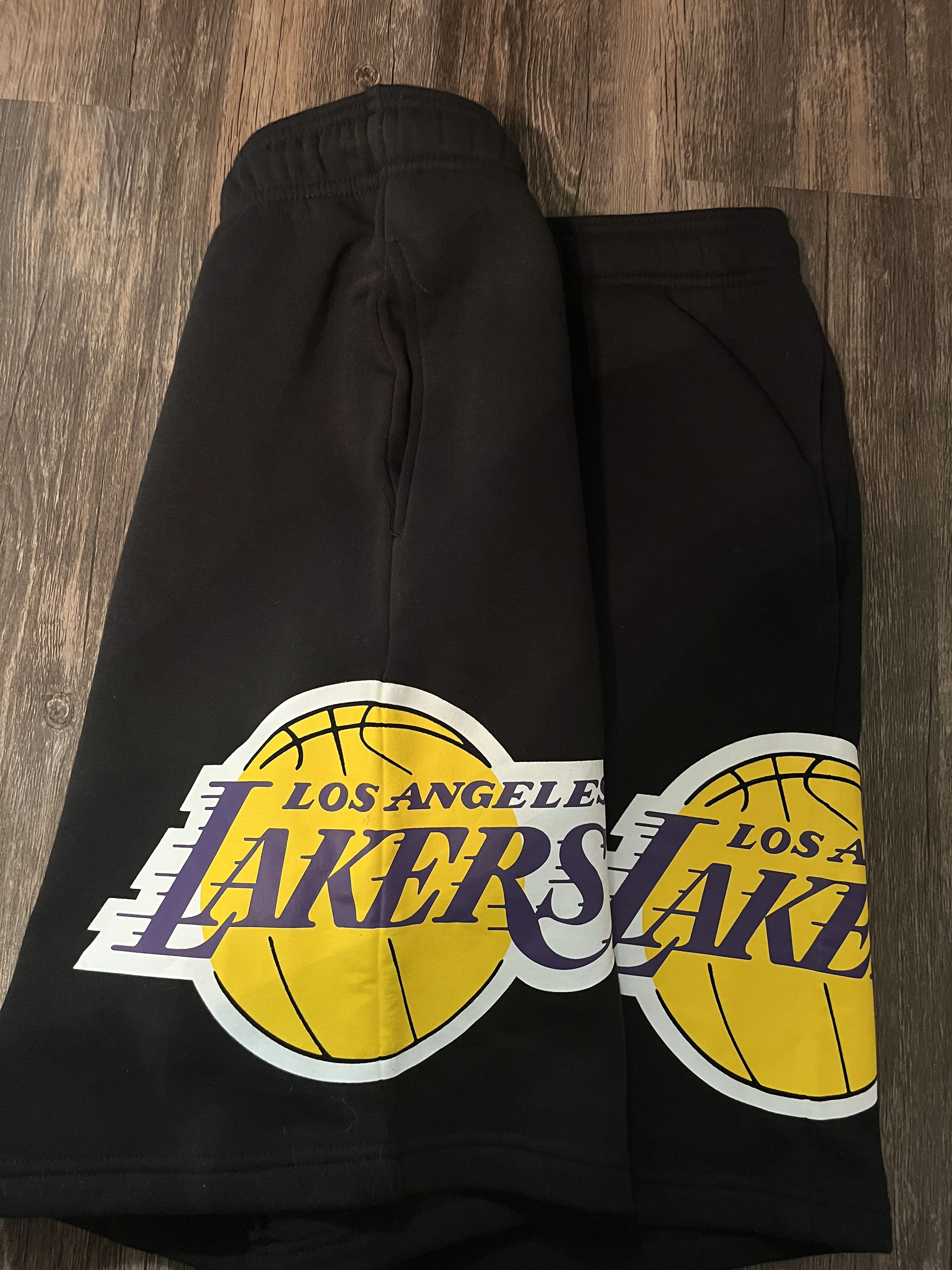 NBA LA Lakers Shorts New! Size US 36 / EU 52 - 1 Thumbnail