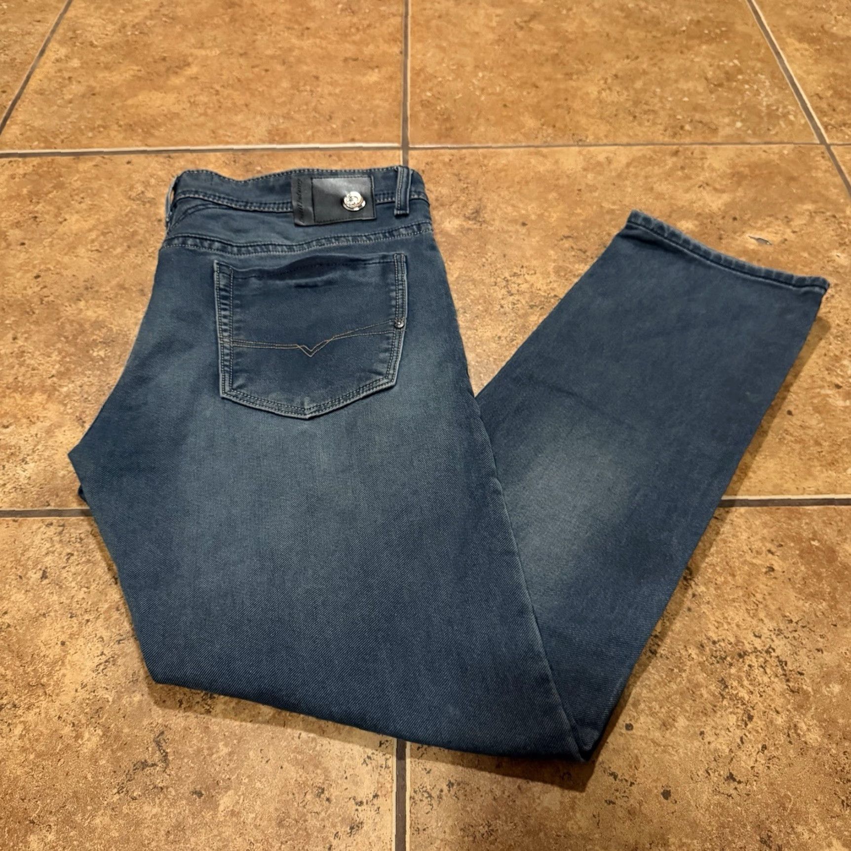 Diesel VINTAGE? No — Use Real Title: Diesel Larkee Jeans Mens W38 L34 Blue Regular Fit Straight Leg Denim Size US 38 / EU 54 - 3 Thumbnail