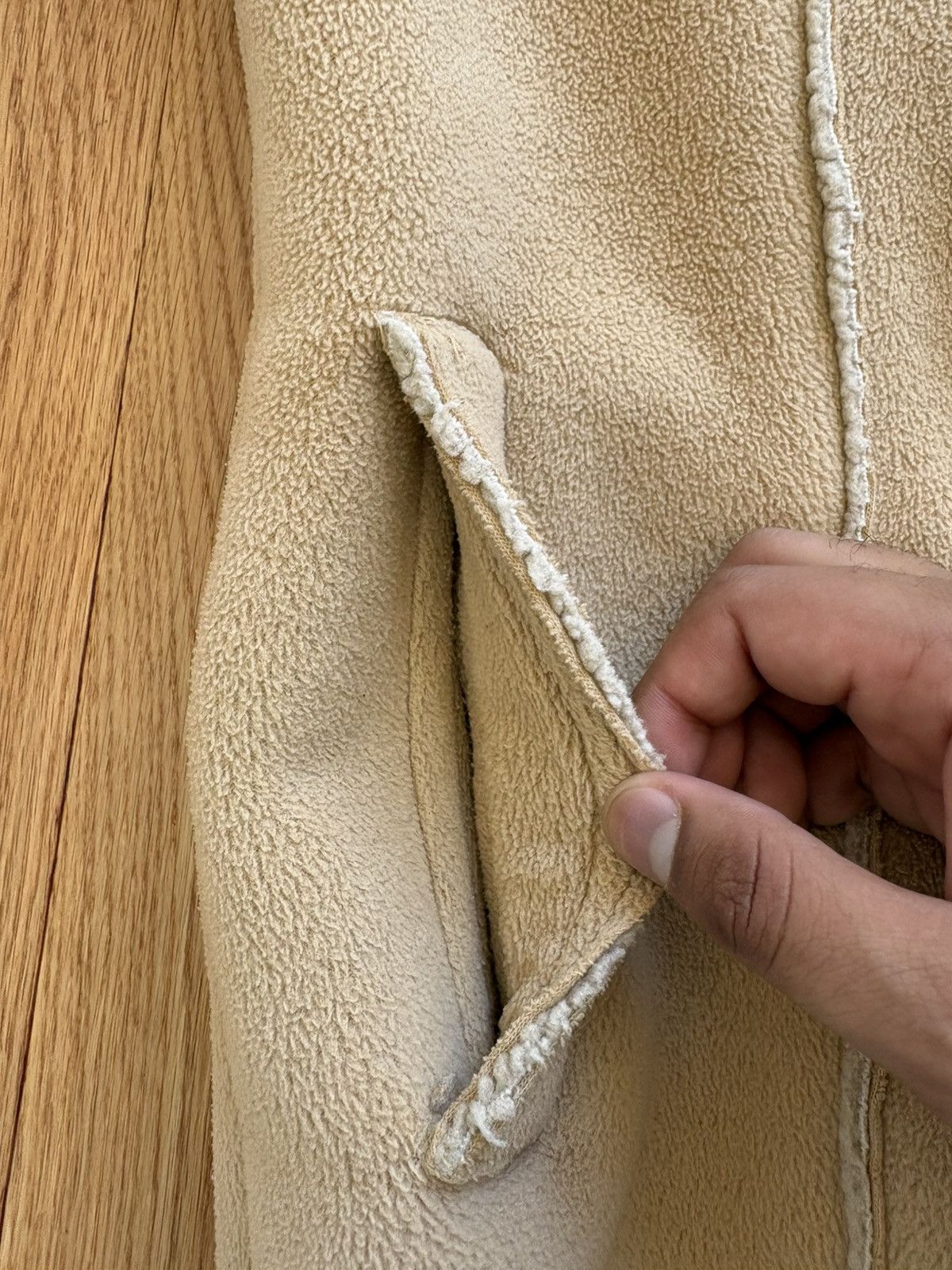 Old Navy Old Navy Vintage Y2K Faux Sherpa Tan Shearling Jacket M Size M / US 6-8 / IT 42-44 - 8 Thumbnail