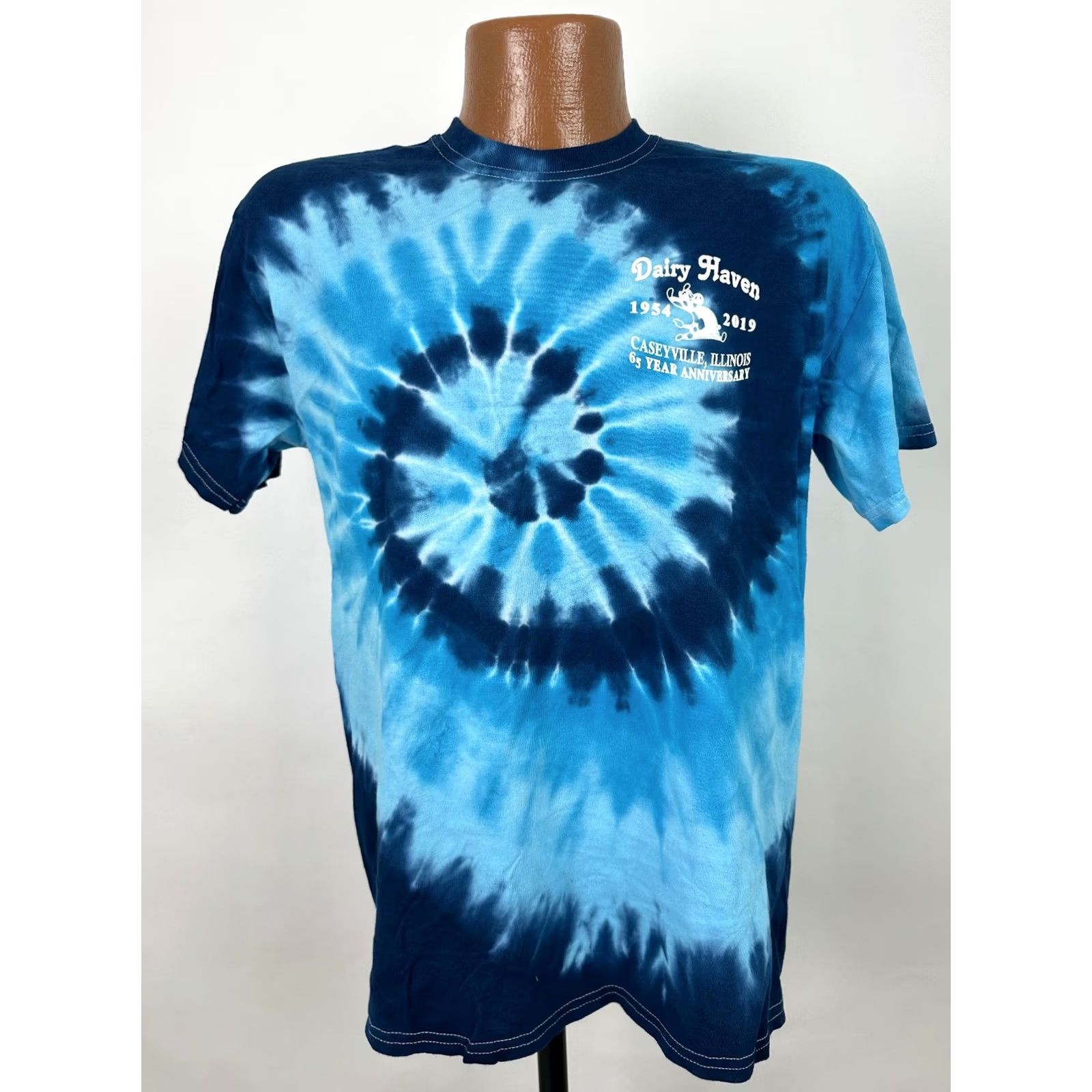 Gildan Cow Shirt Adult Medium Dairy Haven Milk Farm Caseyville Tie-Dye Psychedelic Blue Size US M / EU 48-50 / 2 - 2 Thumbnail