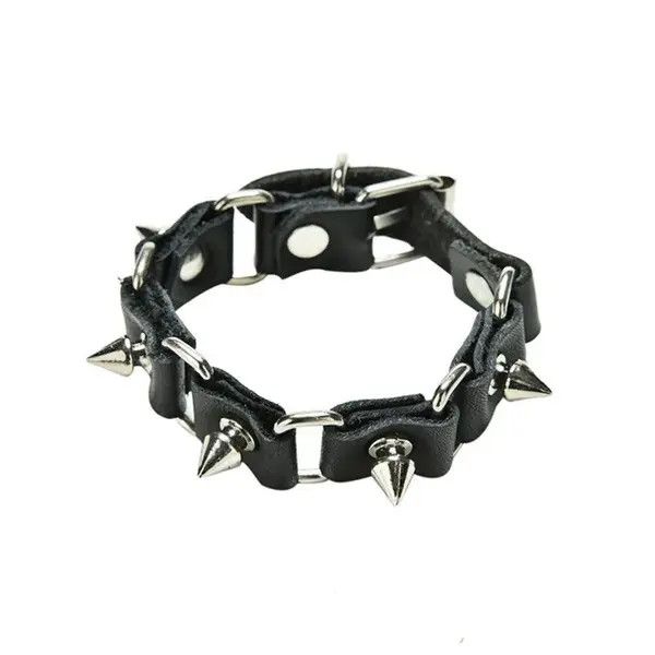 Jewelry Spikes Rivert Bracelet Size ONE SIZE - 1 Thumbnail