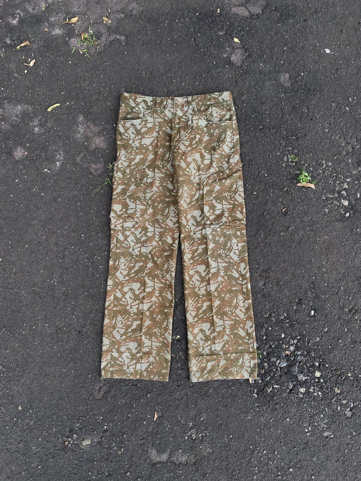 Adidas 00s Vintage Adidas Digital Camouflage Cargo Pant Size US 32 / EU 48 - 3 Thumbnail