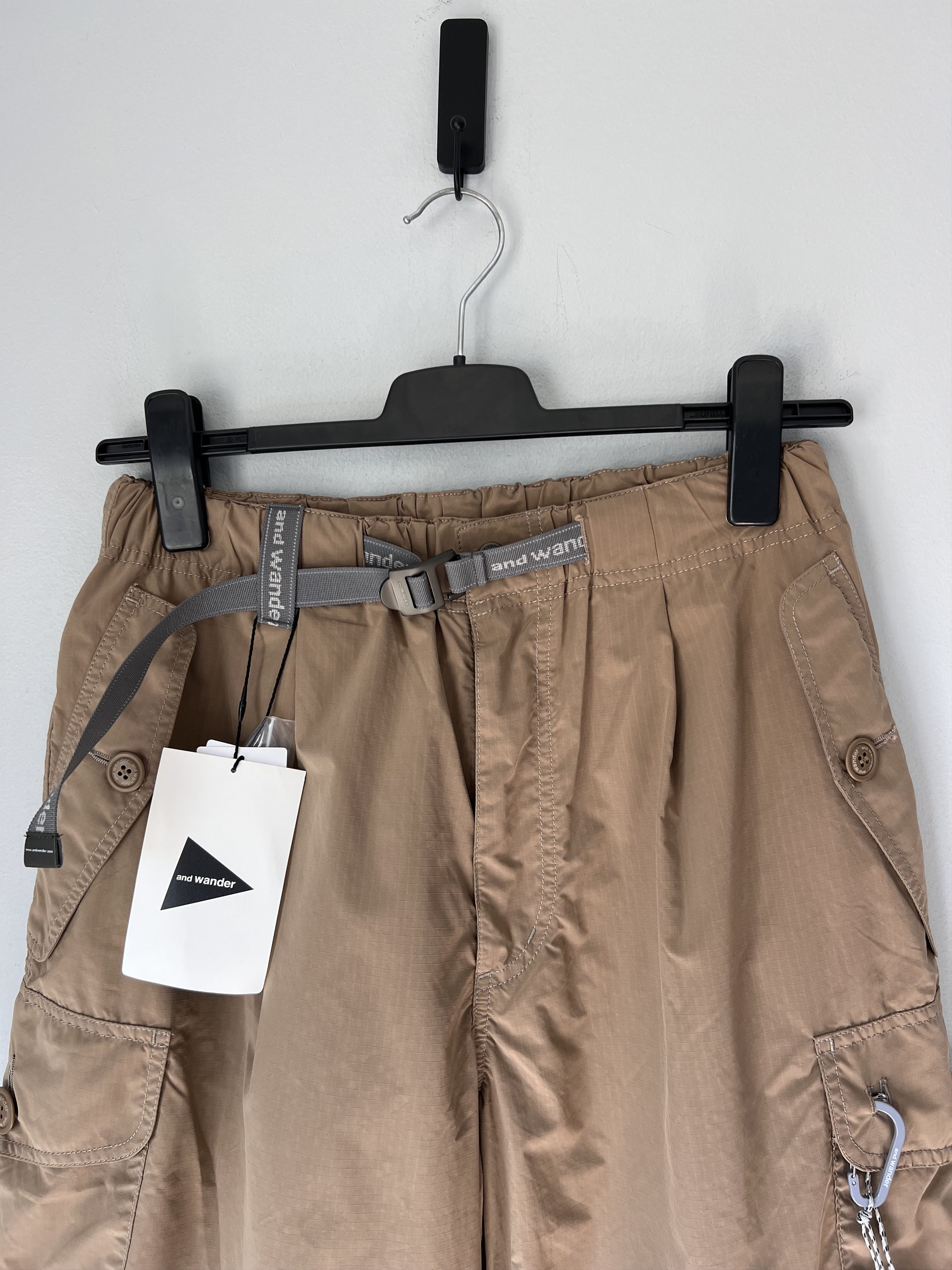 And Wander and Wander Oversized Cargo Pants in Beige Size US 32 / EU 48 - 2 Thumbnail
