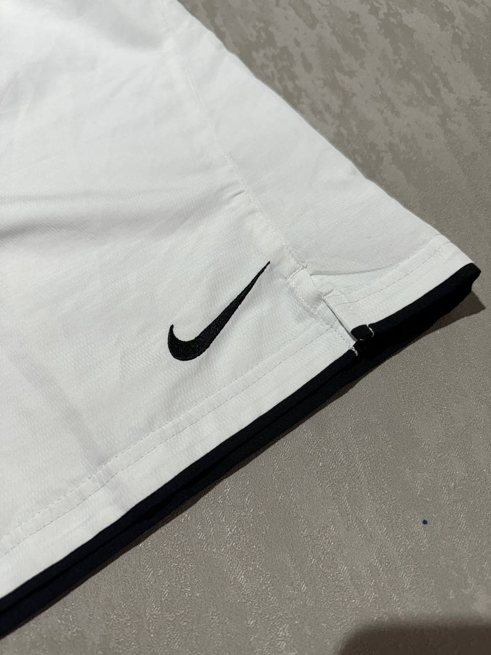 Nike × Vintage VINTAGE NIKE MANCHESTER UNITED SHORTS FOOTBALL SOCCER SIZE S Size US 28 / EU 44 - 3 Thumbnail