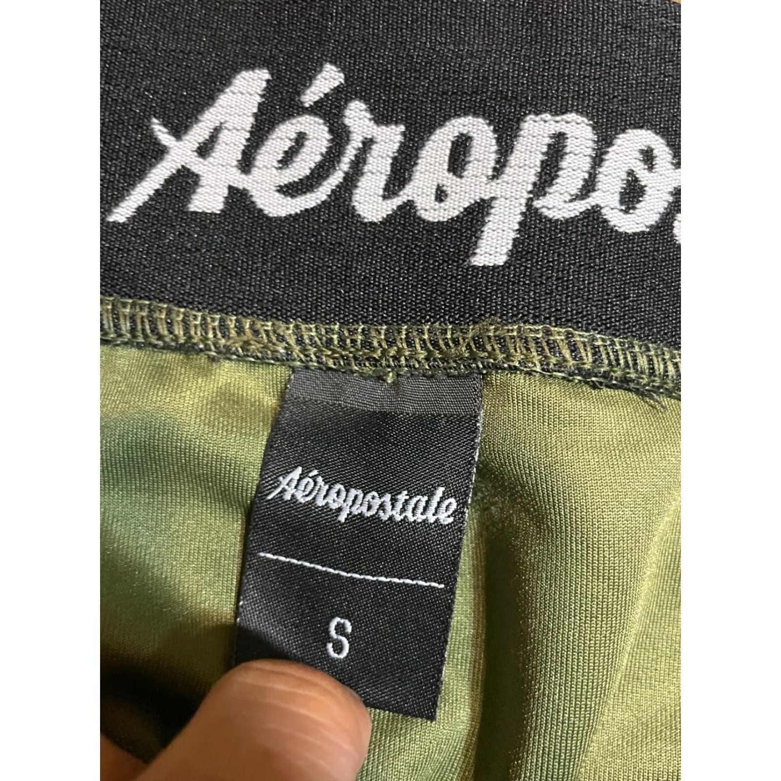Aeropostale Aeropostale Pants Womens Small S Camouflage Camo Green A87 Stretch Cargo Straight Pants Capris? Size 28" / US 6 / IT 42 - 5 Thumbnail