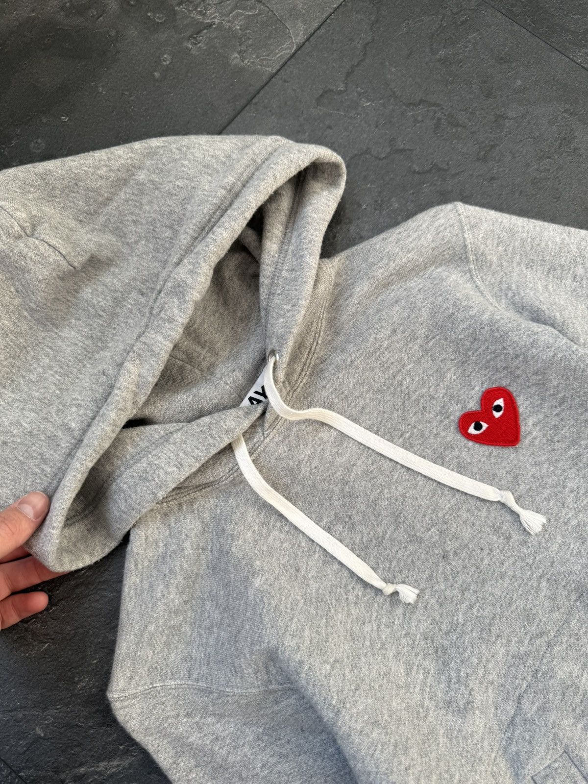 Comme des Garcons × Comme des Garcons PLAY Play Comme des Garcons Heart Logo Hoodie/ CDG Heart Hoodie Size XS / US 0-2 / IT 36-38 - 4 Thumbnail