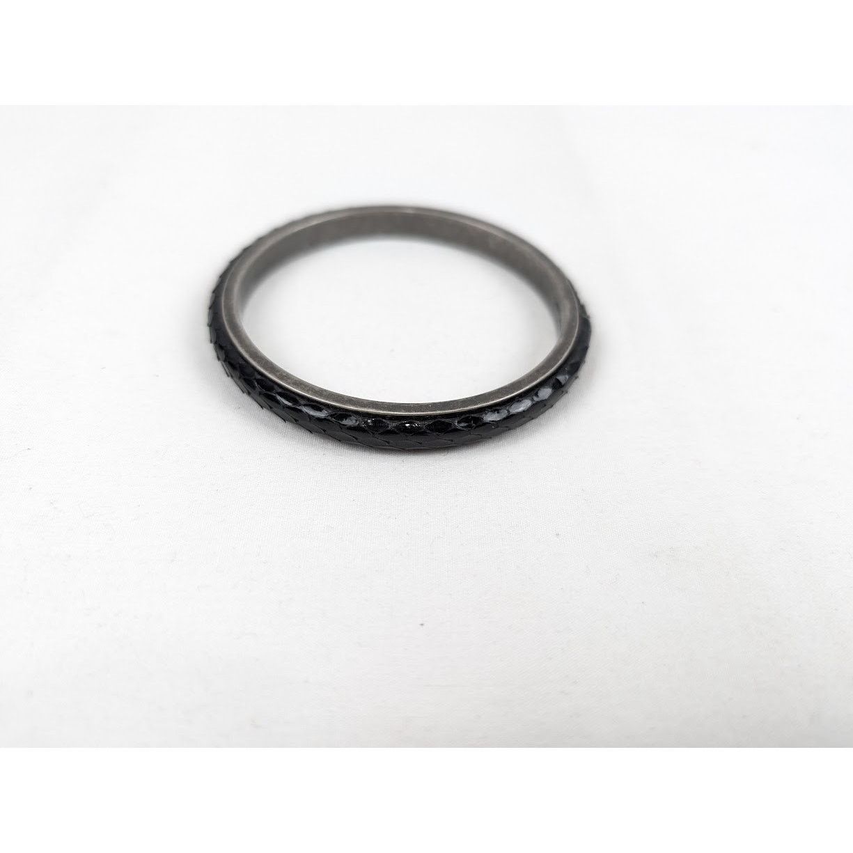 Saint Laurent Paris o1rshd1 Q:2 / Size: M / Metal Python Bangle in Black Size ONE SIZE - 1 Thumbnail