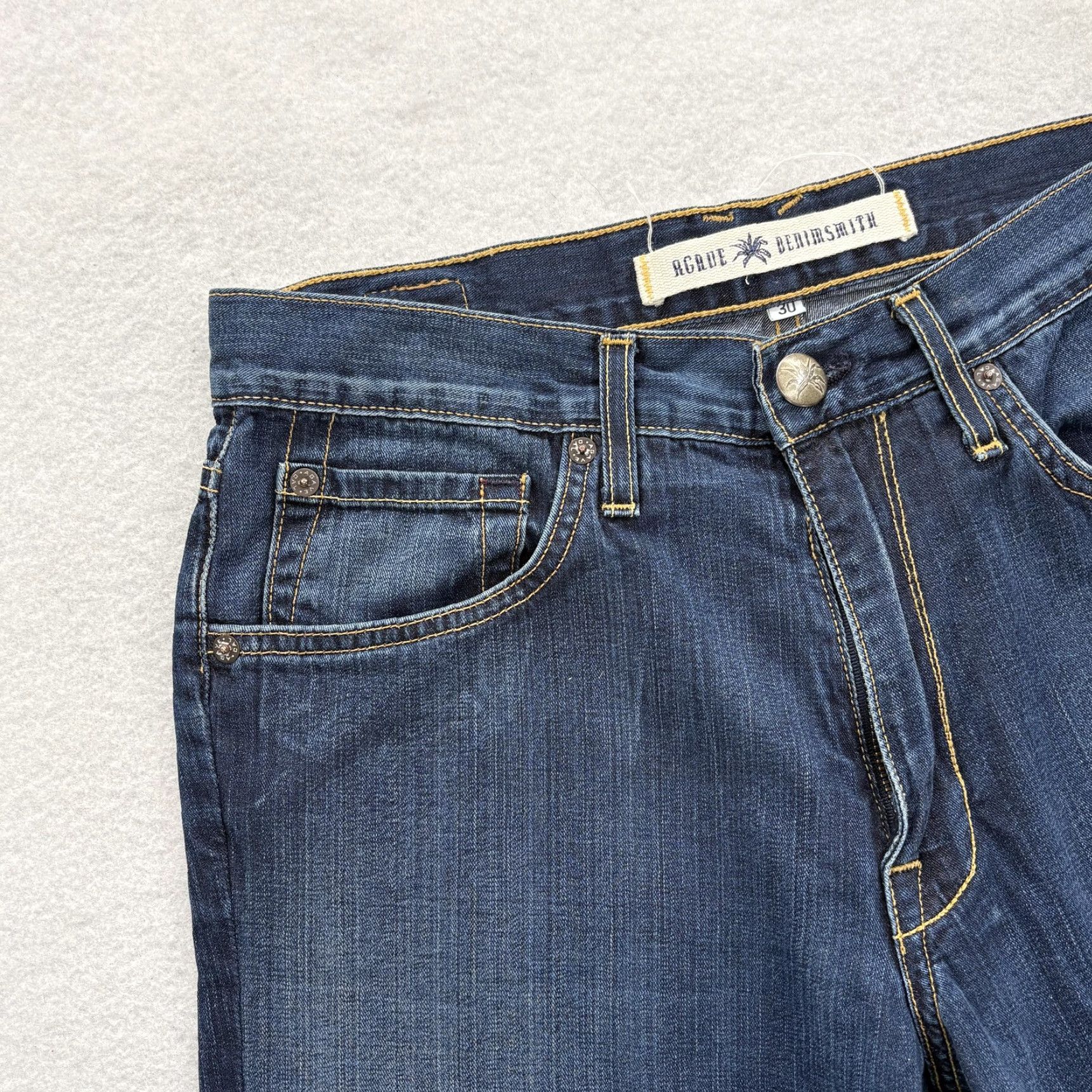 Denime Agave Waterman Jeans Mens 30x30 Blue Medium Wash Relaxed Straight Denim USA Shirt Mens 30 Blue Modern 90s? Size US 30 / EU 46 - 3 Thumbnail