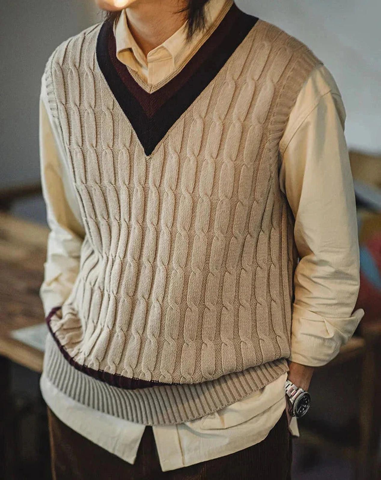 Vintage Retro Style V-Neck Sweater Vest Size US M / EU 48-50 / 2 - 7 Thumbnail