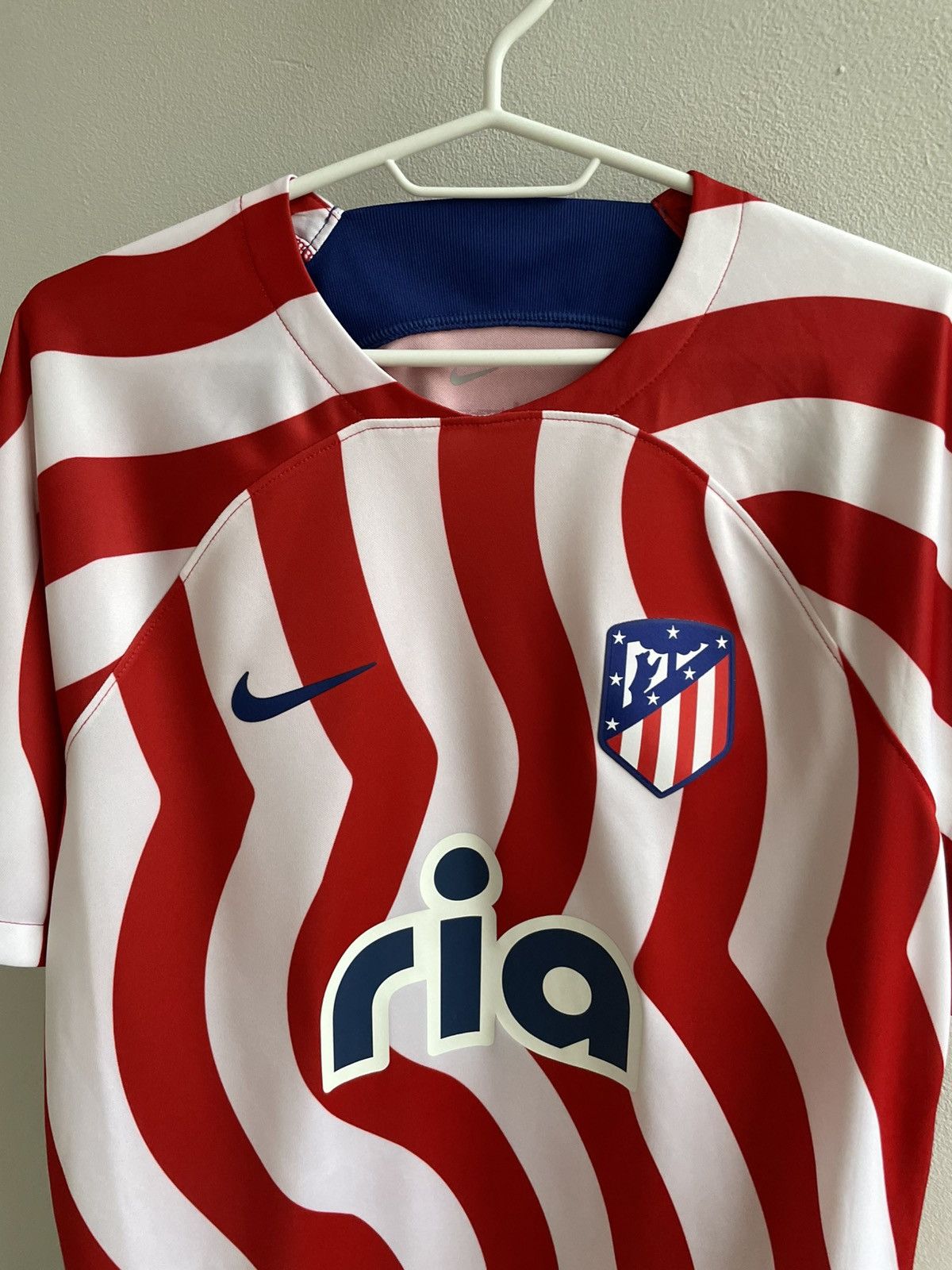 Nike Atletico Madrid 2023 2024 Home Shirt Football Soccer Jersey Size US M / EU 48-50 / 2 - 7 Thumbnail