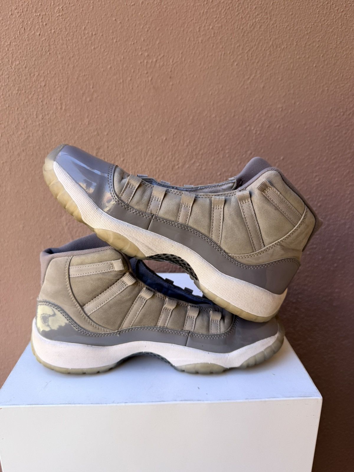 Jordan Brand Air Jordan (GS) 11 Retro "COOL GREY" 2021 Size 6.5Y Size US 6.5 / EU 39-40 - 5 Thumbnail