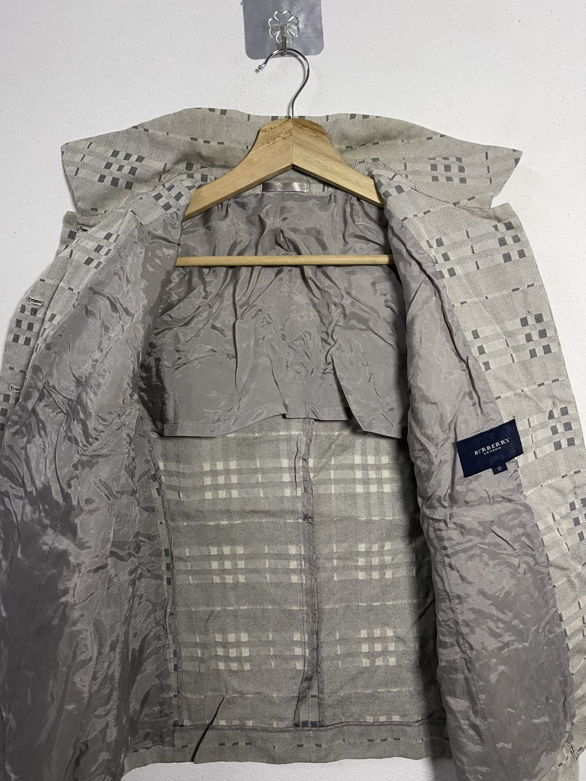 Burberry vintage Burberry London Nova Check Blazer Size S / US 4 / IT 40 - 8 Thumbnail