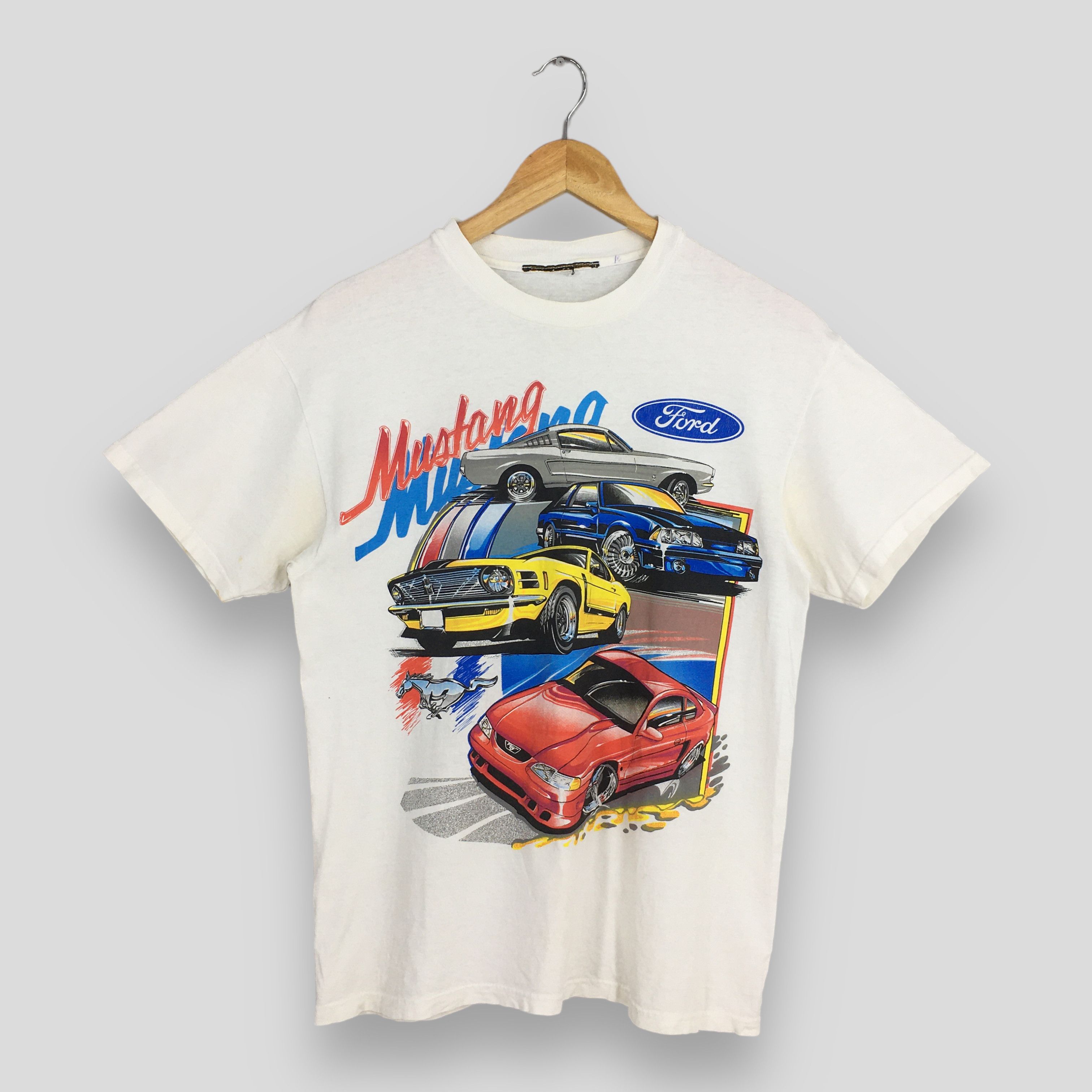 Ford Vintage Ford Mustang Muscle Cars Graphic White Tshirt Small Size US S / EU 44-46 / 1 - 1 Thumbnail