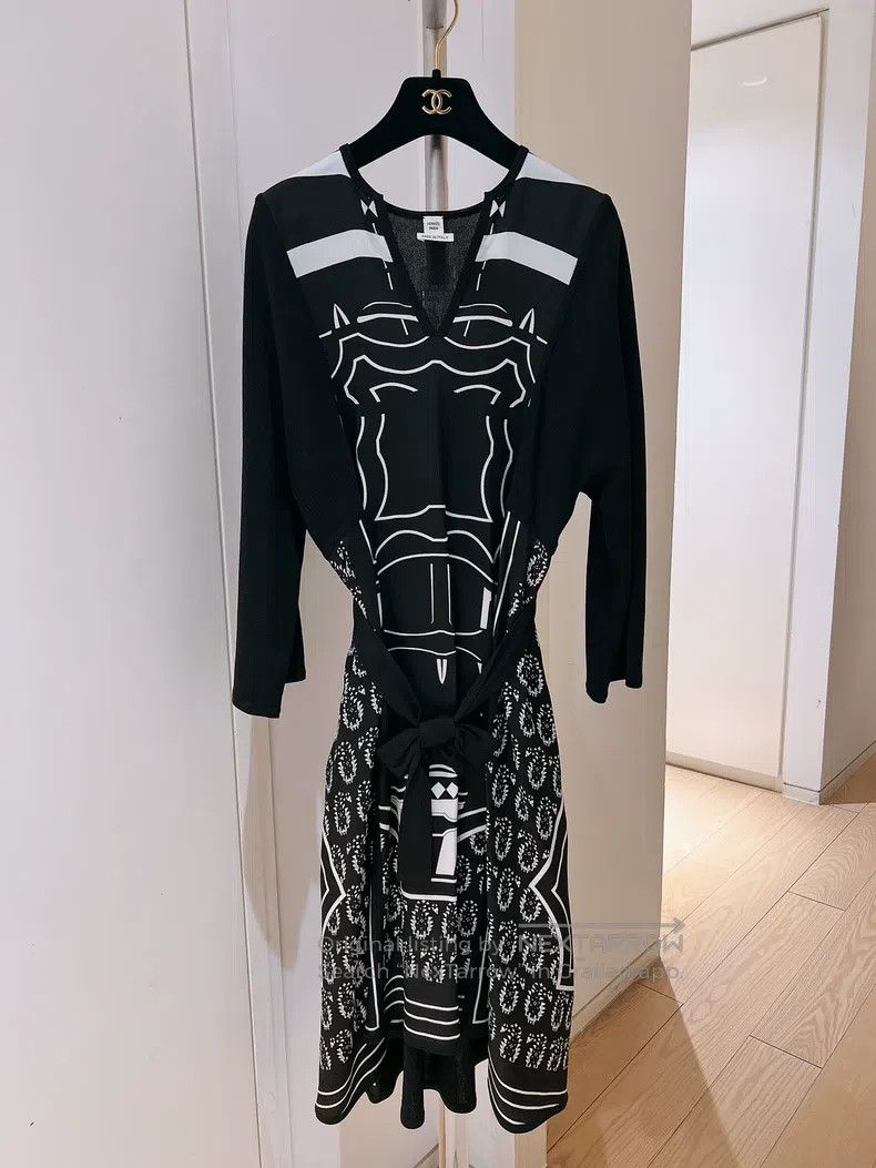 Hermes Hermes Black and White Patchwork Silk Dress Size XXS / US 00 / IT 34 - 1 Thumbnail