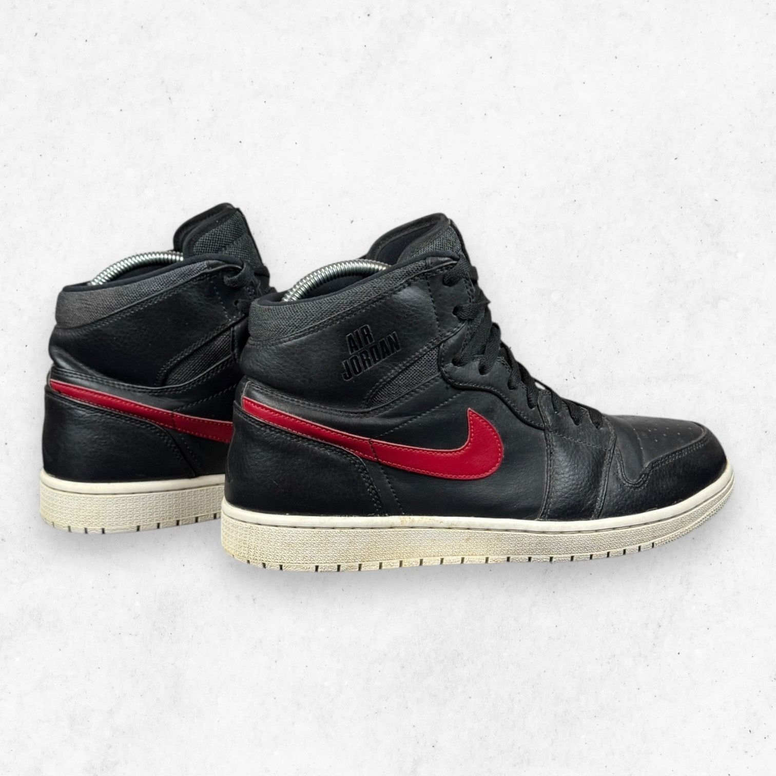 Jordan Brand Air Jordan 1 Retro High Rare Air Black Red Sz 11.5 Size US 11.5 / EU 44-45 - 5 Thumbnail