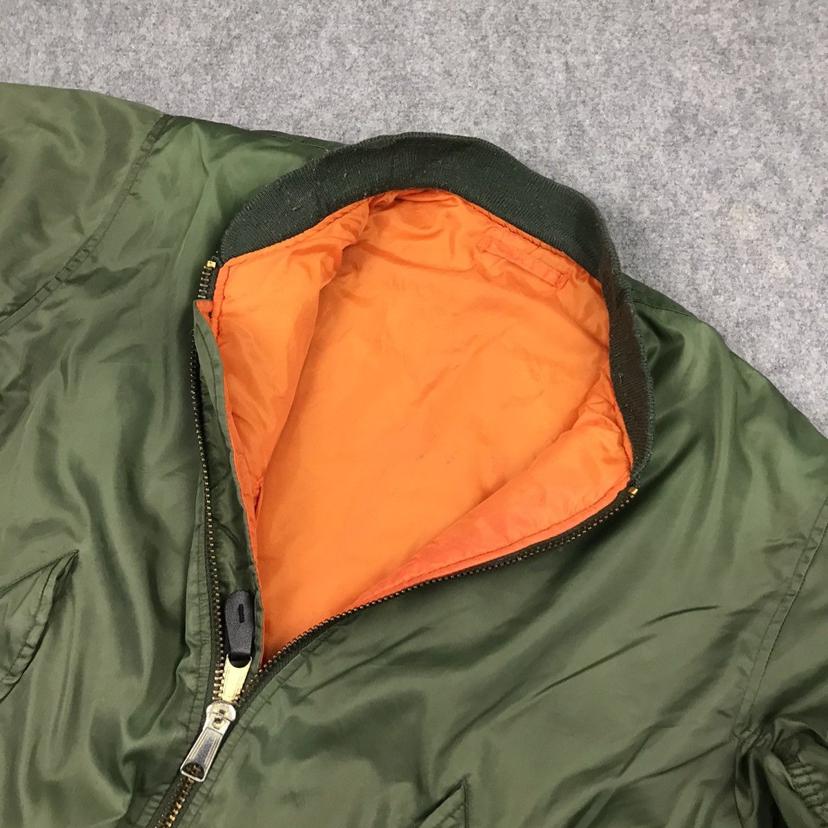 MILITARY BOMBER GREEN FADED JACKET