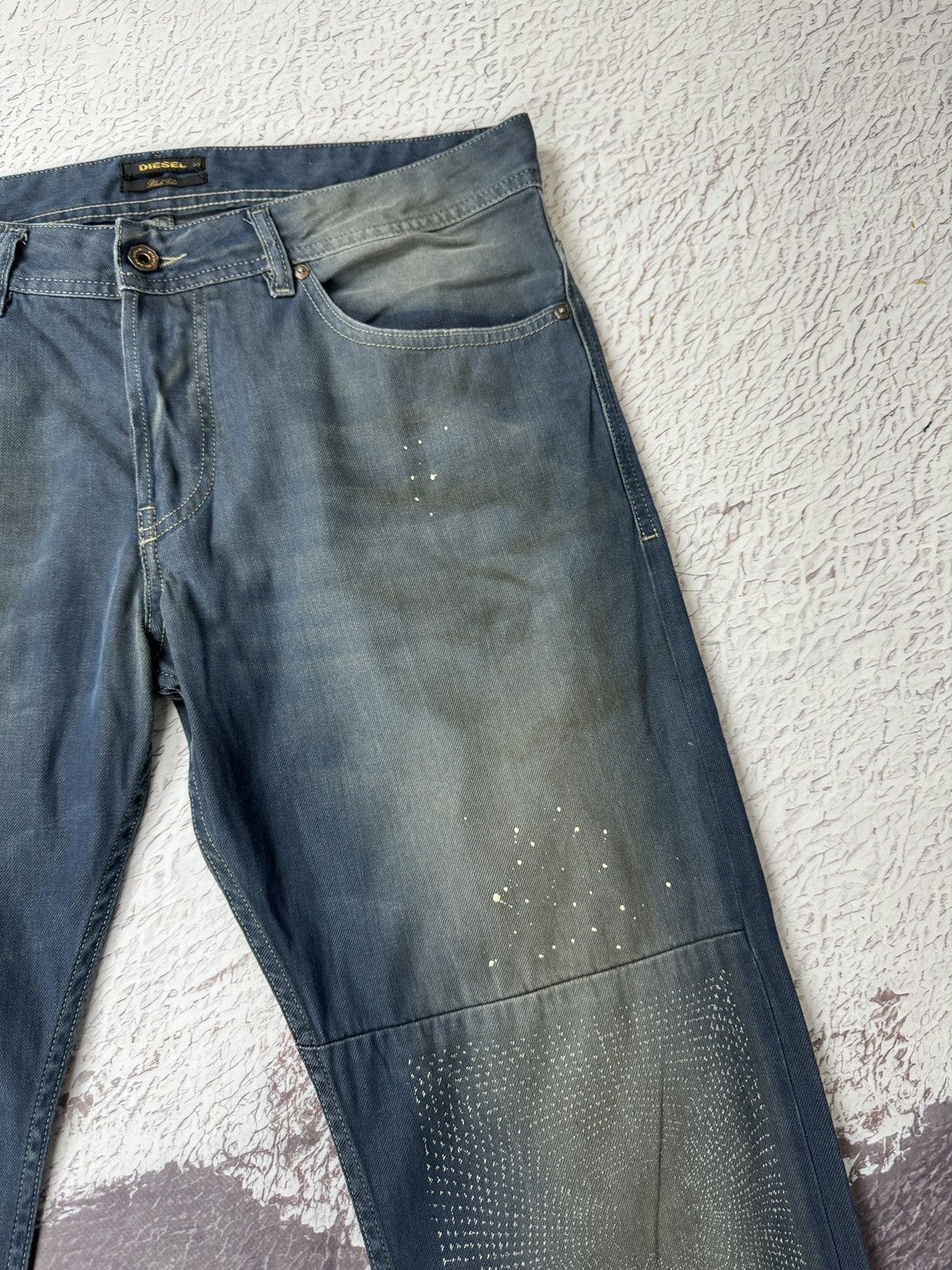 Diesel Black Gold Diesel Black Gold dirty painted style casual denim jeans Size US 36 / EU 52 - 11 Thumbnail