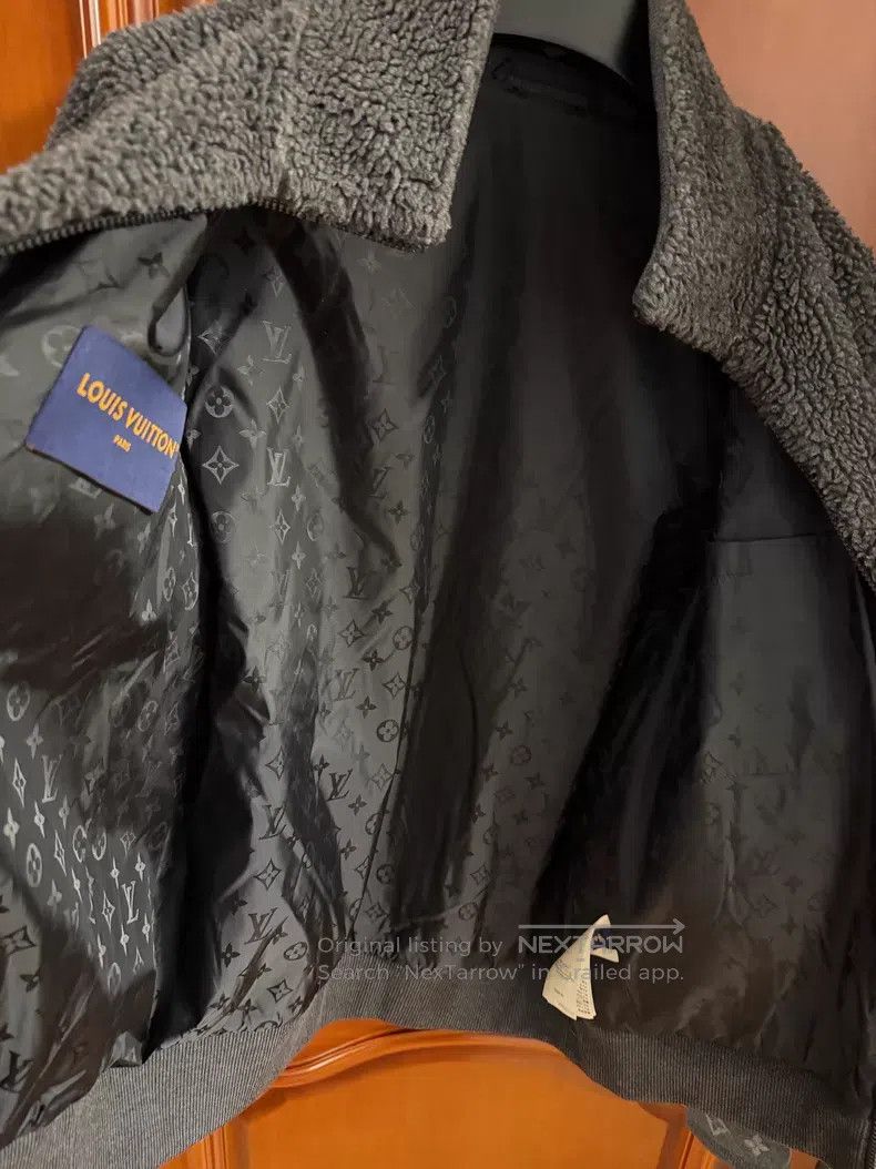 Louis Vuitton Louis Vuitton Grey teddy plush lined full print jacket Size US L / EU 52-54 / 3 - 6 Thumbnail