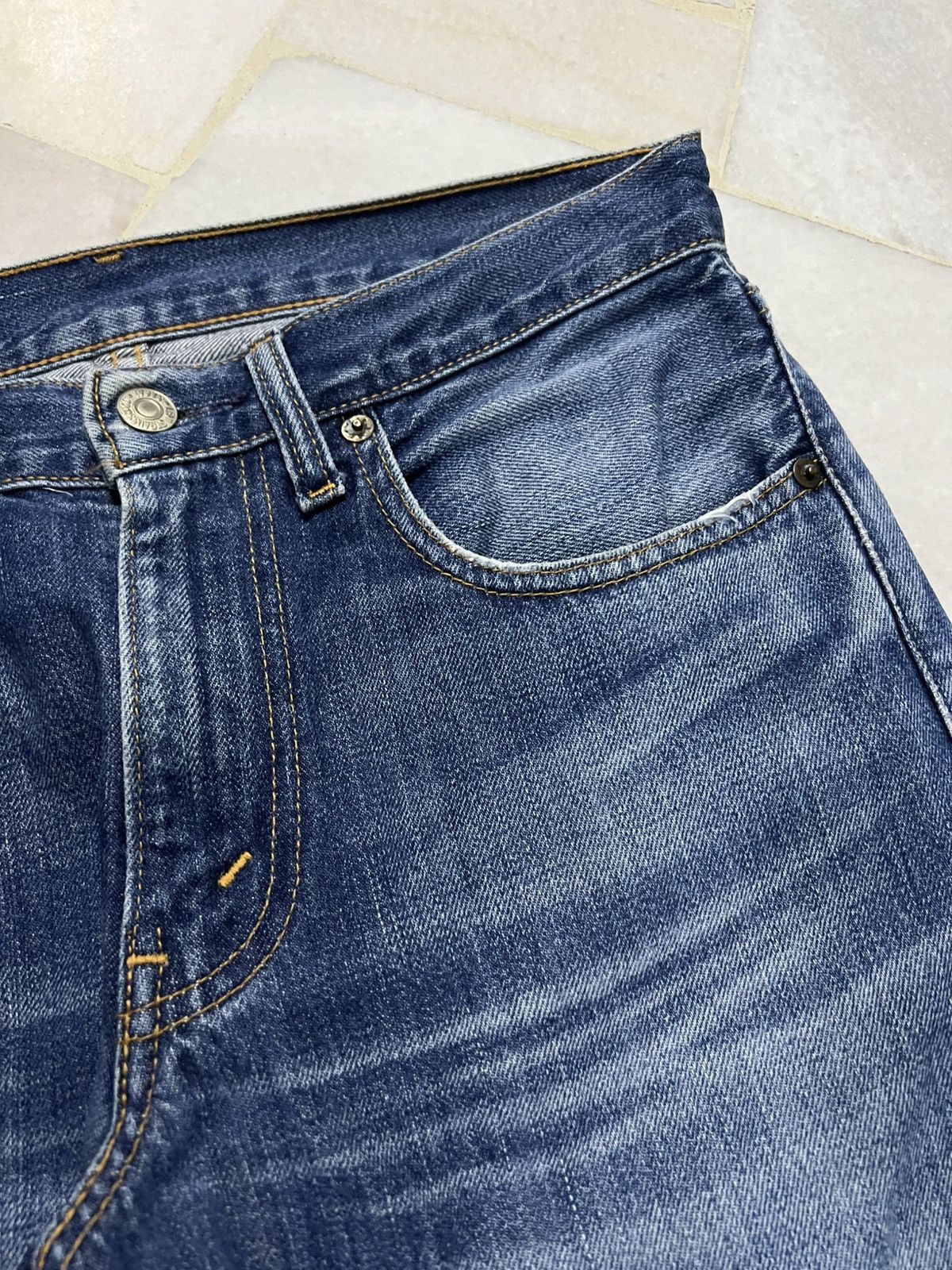 Jean × Levi's × Vintage Vintage Levis 505 Distressed Faded Jean Size US 29 - 8 Thumbnail