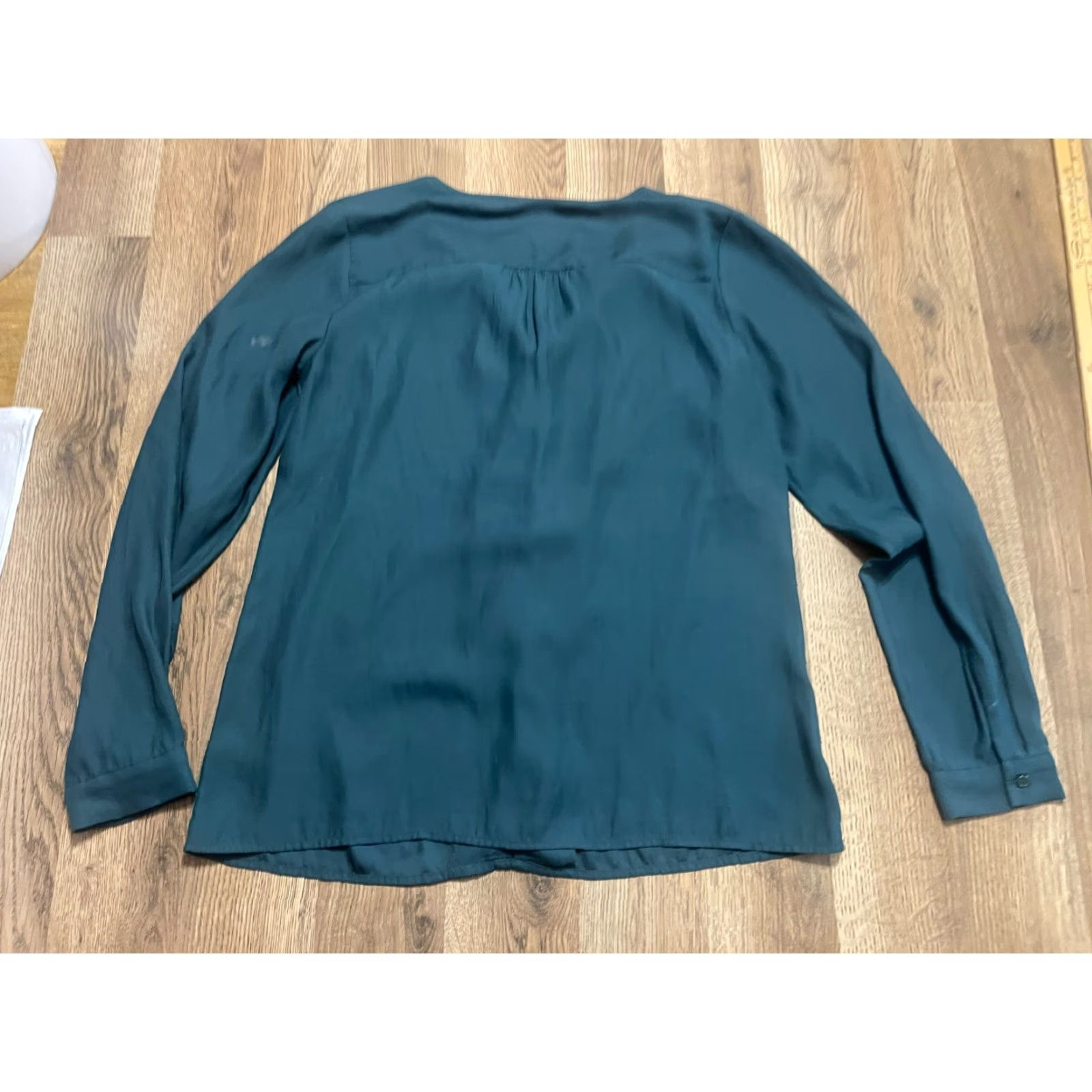 Vintage The Limited Blouse Women's Medium Green Long Sleeve Front Ruffle Shirt Size M / US 6-8 / IT 42-44 - 2 Thumbnail