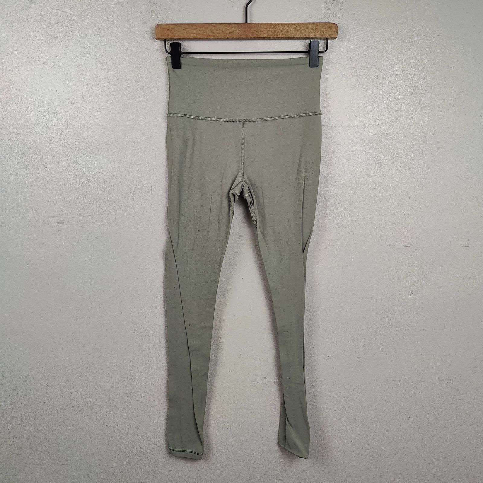 Athleta Athleta Ultra High Rise Elation Tights Womens XS Taupe Gray Size 26" / US 2 / IT 38 - 1 Thumbnail