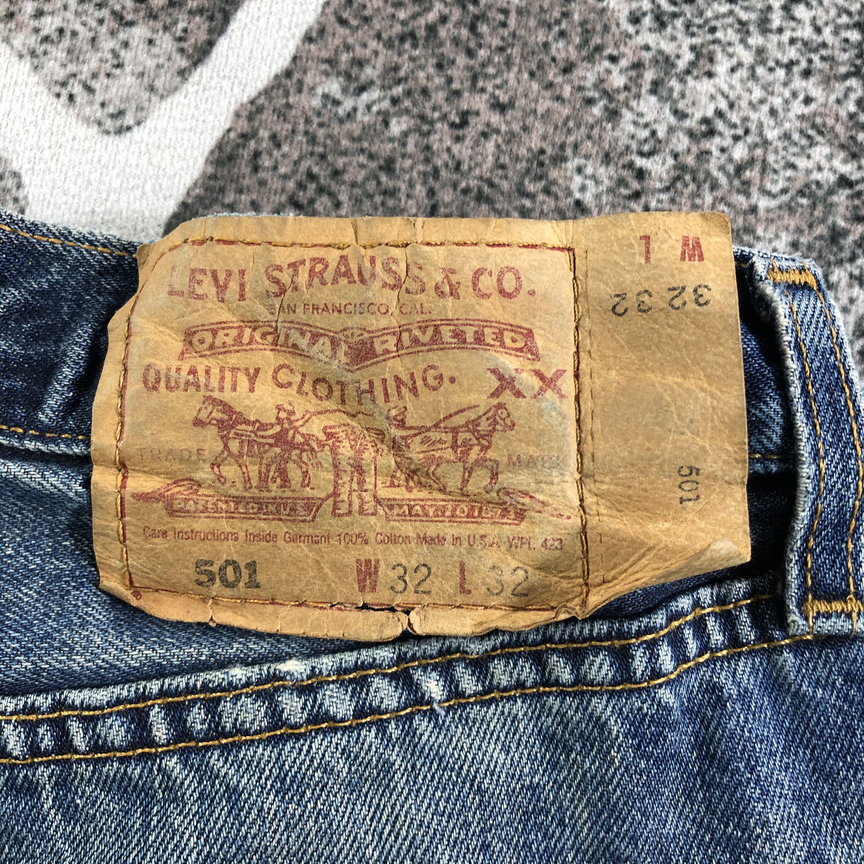 Levi's Vintage Levis 501 Jeans Faded Blue Denim KJ2502 Size US 30 / EU 46 - 5 Thumbnail