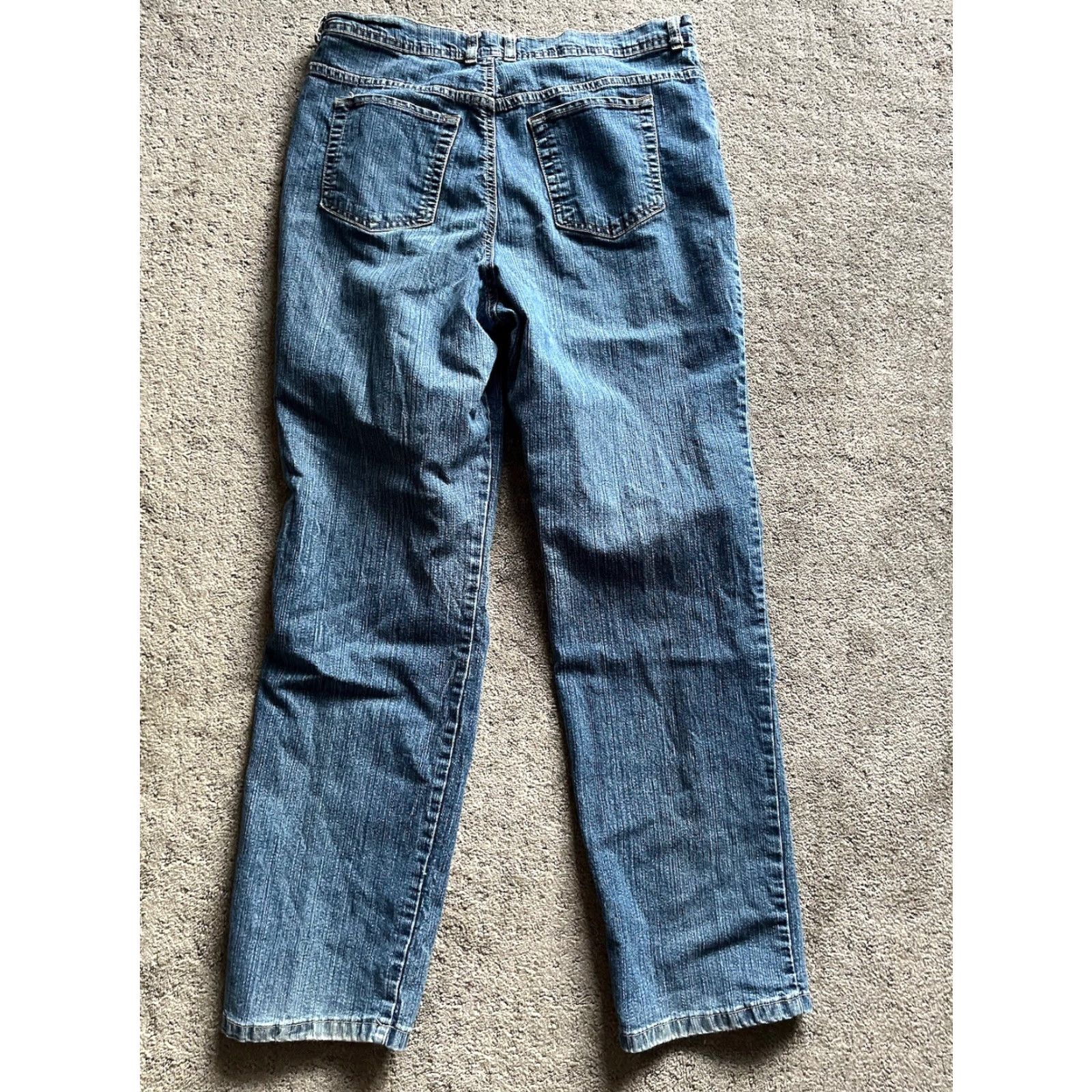 Gloria Vanderbilt Gloria Vanderbilt Jeans Women Size 12 Blue Straight Leg Amanda Medium Wash Jeans Regular 12 Blue Gloria Vanderbilt Amanda Women's Jeans 12 Size 34" / US 12 / IT 48 - 3 Thumbnail