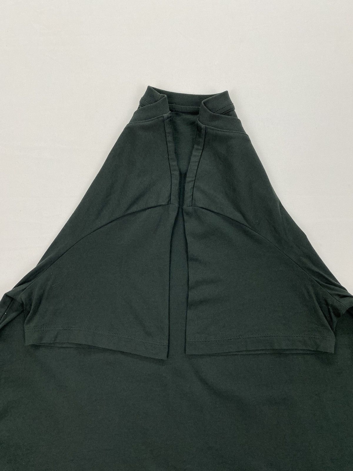JW Anderson × Uniqlo J.W.Anderson X Uniqlo Tshirt Size S / US 4 / IT 40 - 6 Thumbnail
