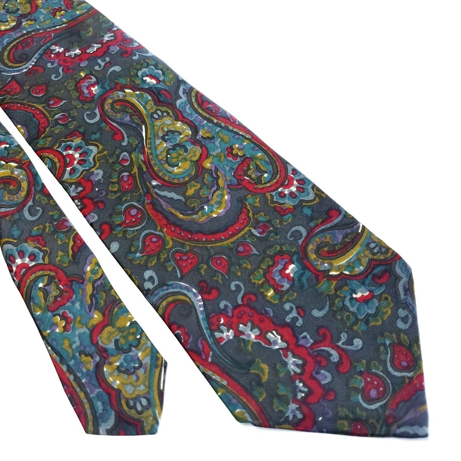 Designer Briar Traditional Apparel Green Red Paisley Print Short Silk Size ONE SIZE - 1 Thumbnail
