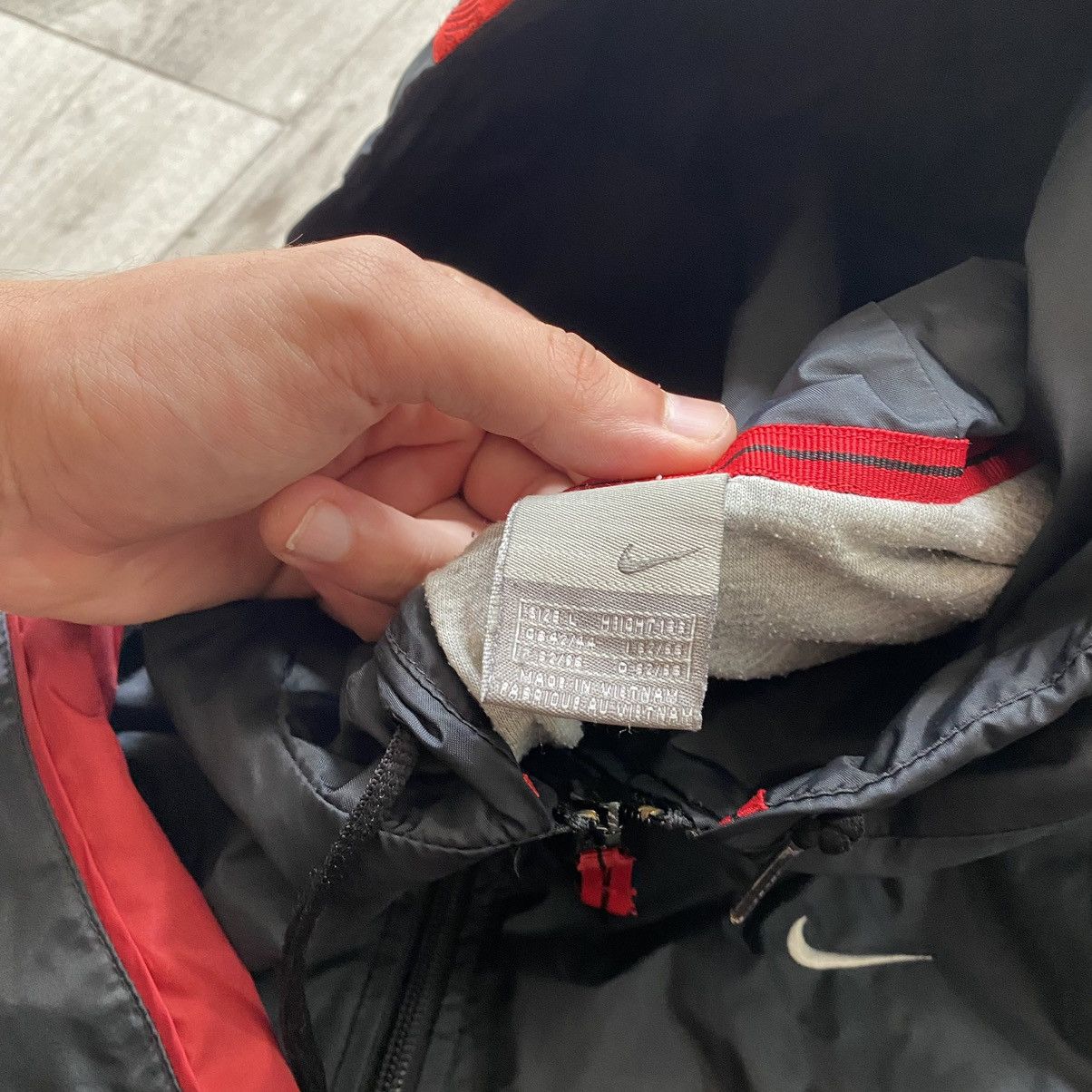 Nike × Vintage NIKE Y2K DRILL BIG LOGO TRACK NYLON JACKET Size US L / EU 52-54 / 3 - 9 Thumbnail
