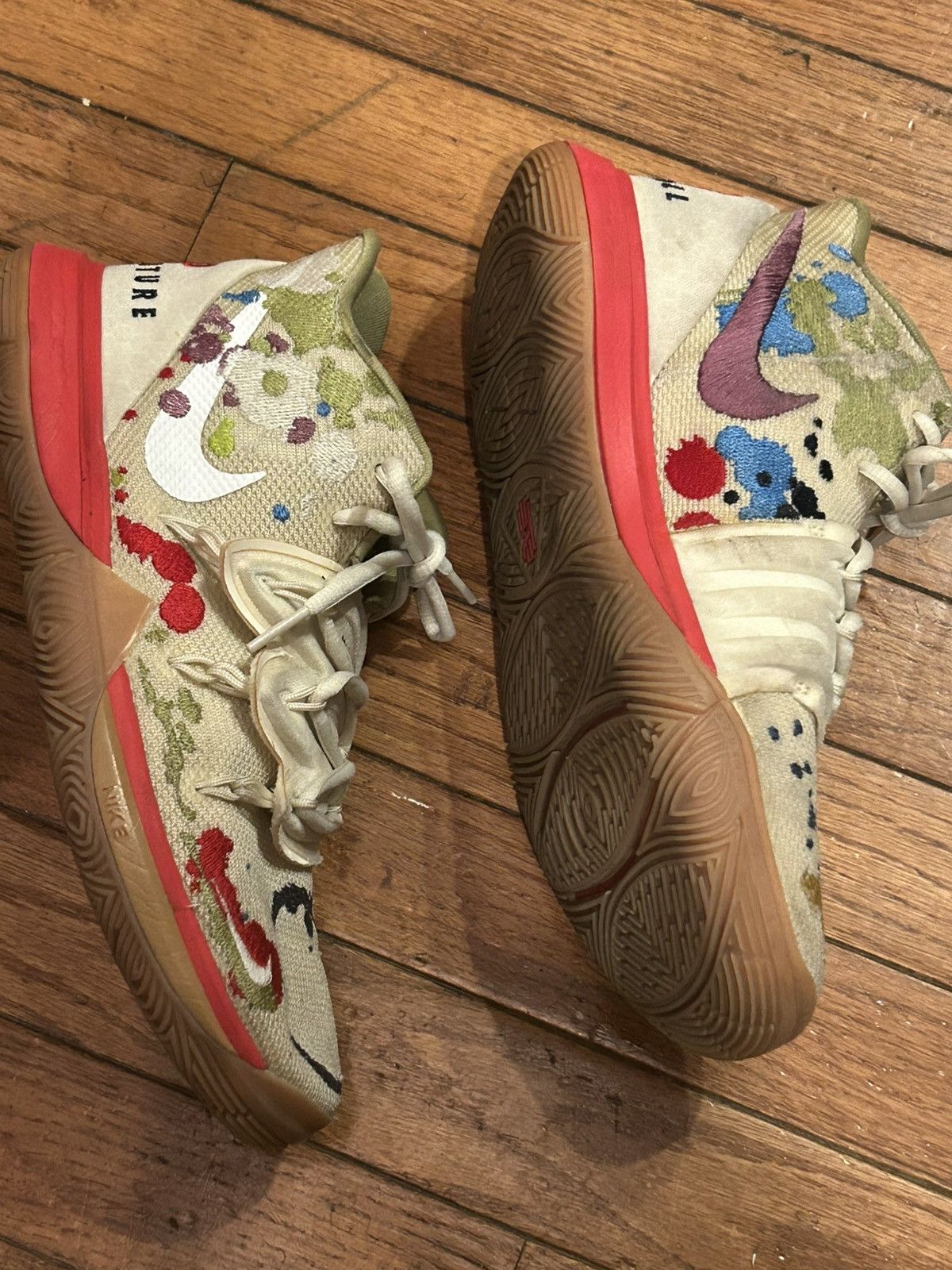 Nike Nike Kyrie 5 x Bandulu Size US 7 / EU 40 - 7 Thumbnail
