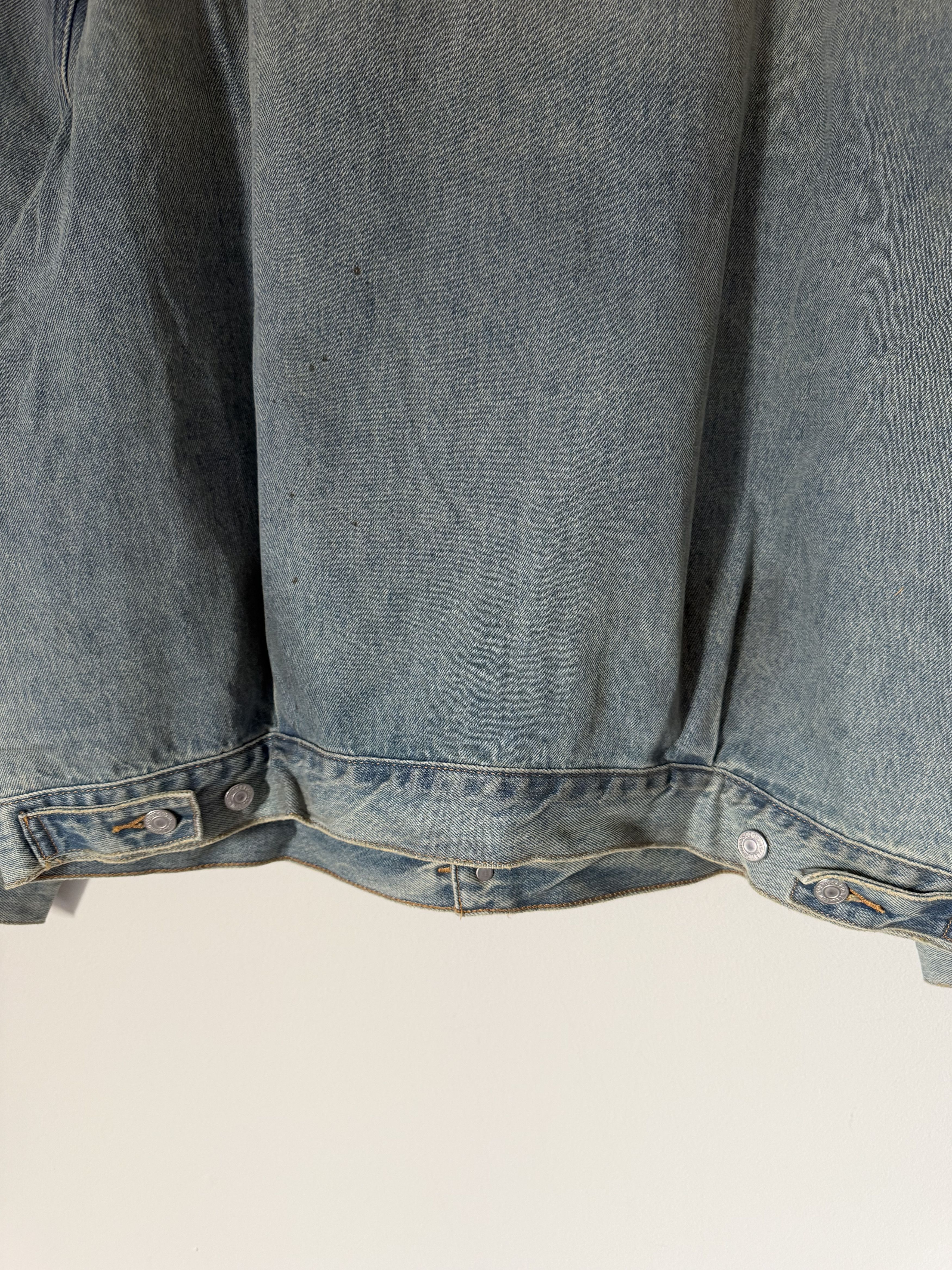 DENIM TEARS × Levi's Levi's Denim Tears Dirty Wash Type 2 Jacket in Light Wash Size US XL / EU 56 / 4 - 6 Thumbnail