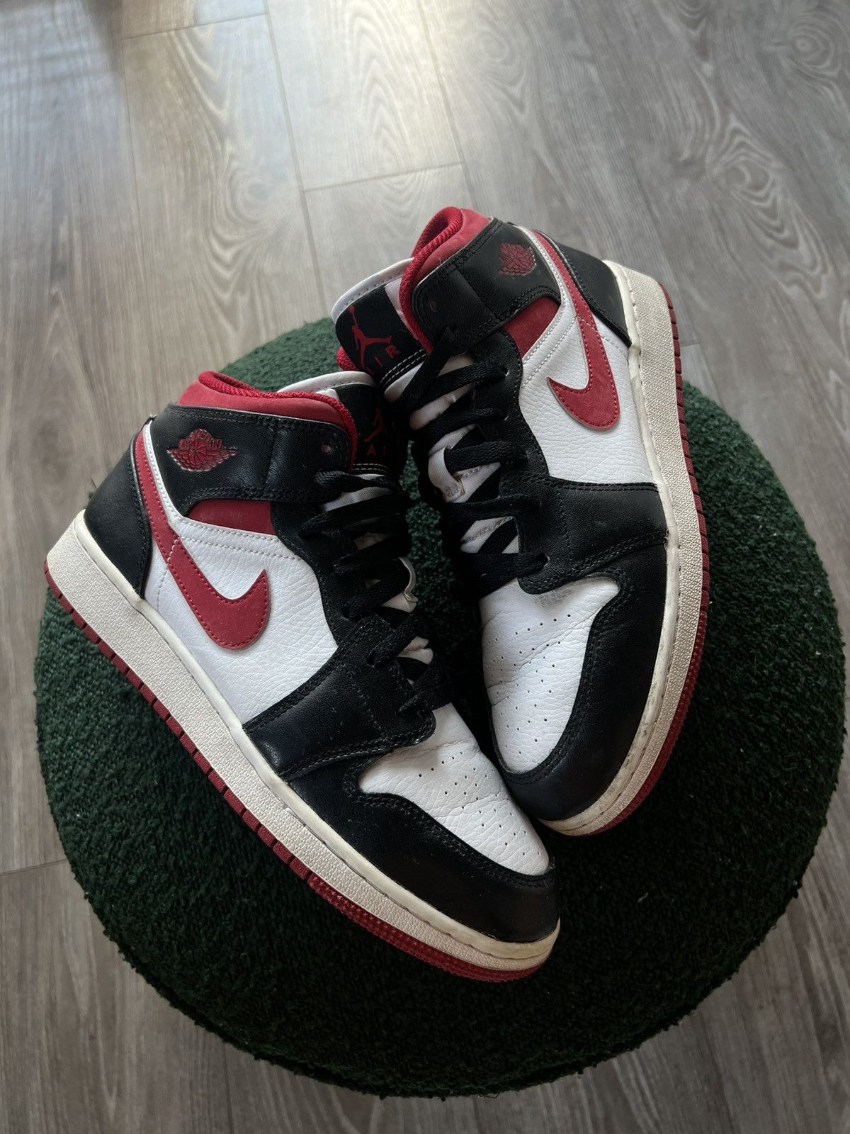 Nike Nike Air Jordan 1 Retro White Gym Mid GS Black/Red Y2K 7 Size US 7.5 / EU 40-41 - 4 Thumbnail