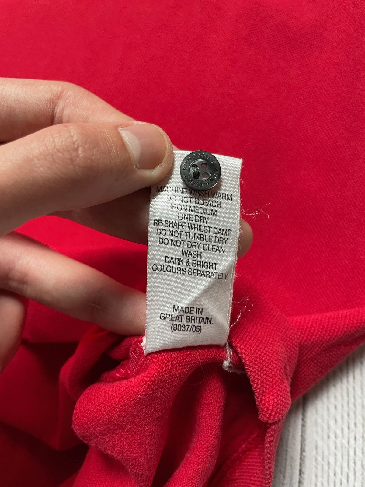 Burberry Vintage Burberry polo red size M logo Size US M / EU 48-50 / 2 - 8 Thumbnail