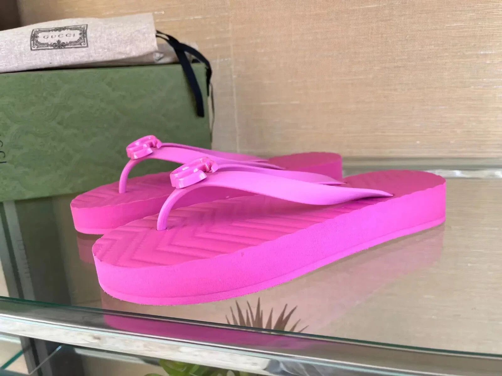 Gucci o1rshd1 Chevron Flip Flops in Pink Size US 12 / IT 42 - 4 Thumbnail