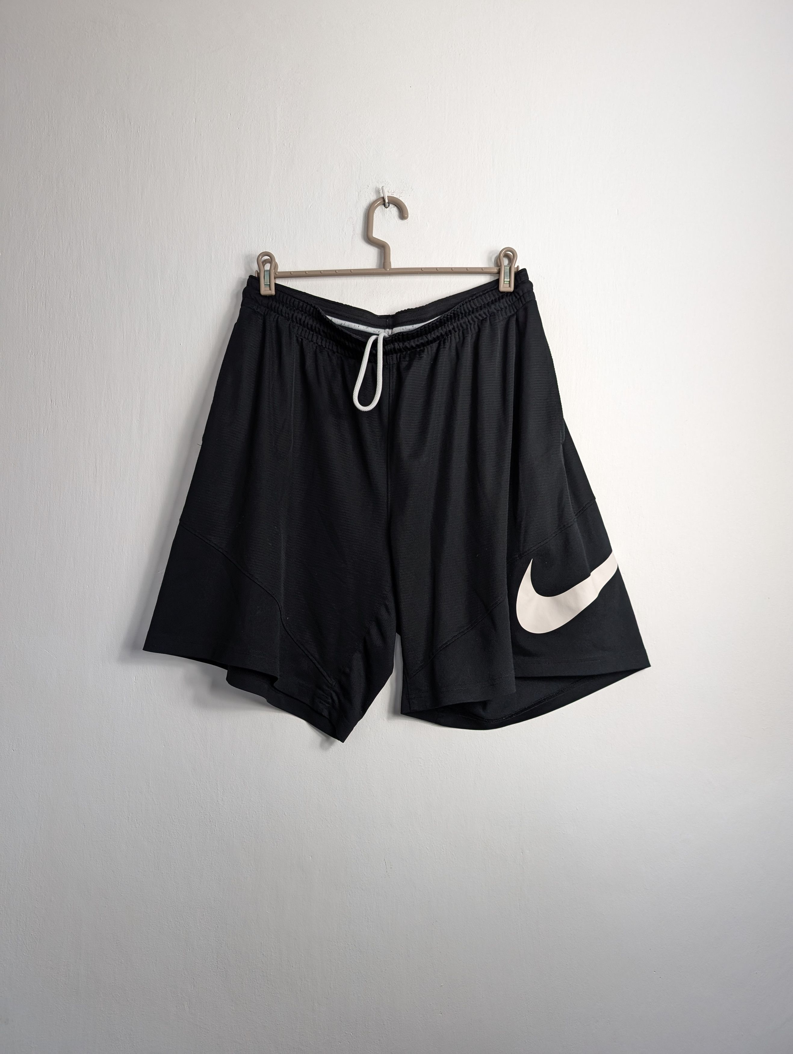 Nike Nike Sportswear Shorts Swoosh Size US 42 / EU 58 - 1 Thumbnail