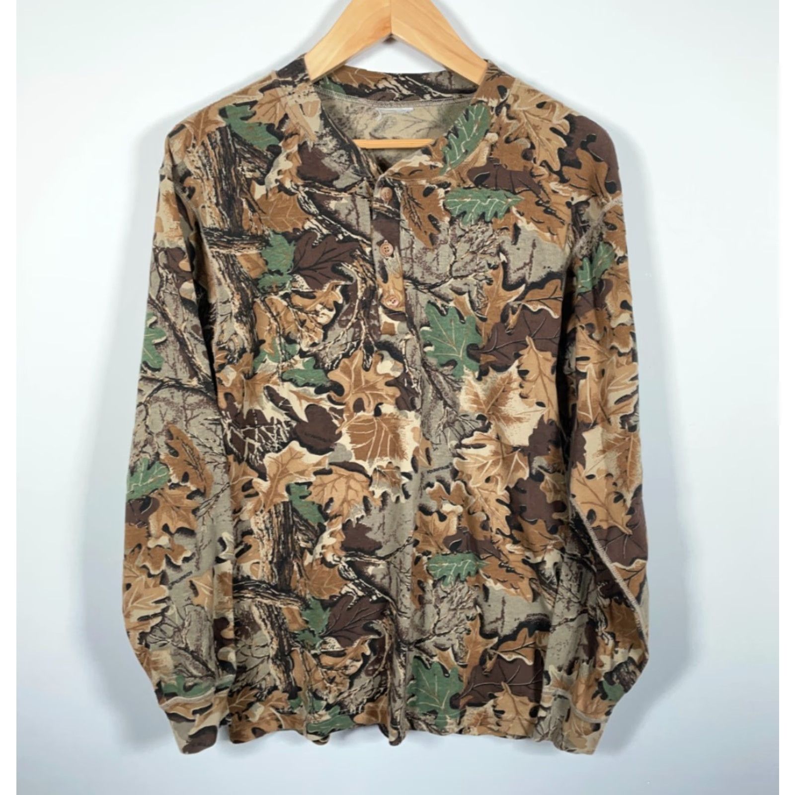 Vintage VINTAGE 90s Camouflage Henley Long Sleeve T-Shirt Men's Medium Brown Advantage Camouflage Pattern Men’s T-Shirt Size US M / EU 48-50 / 2 - 2 Thumbnail