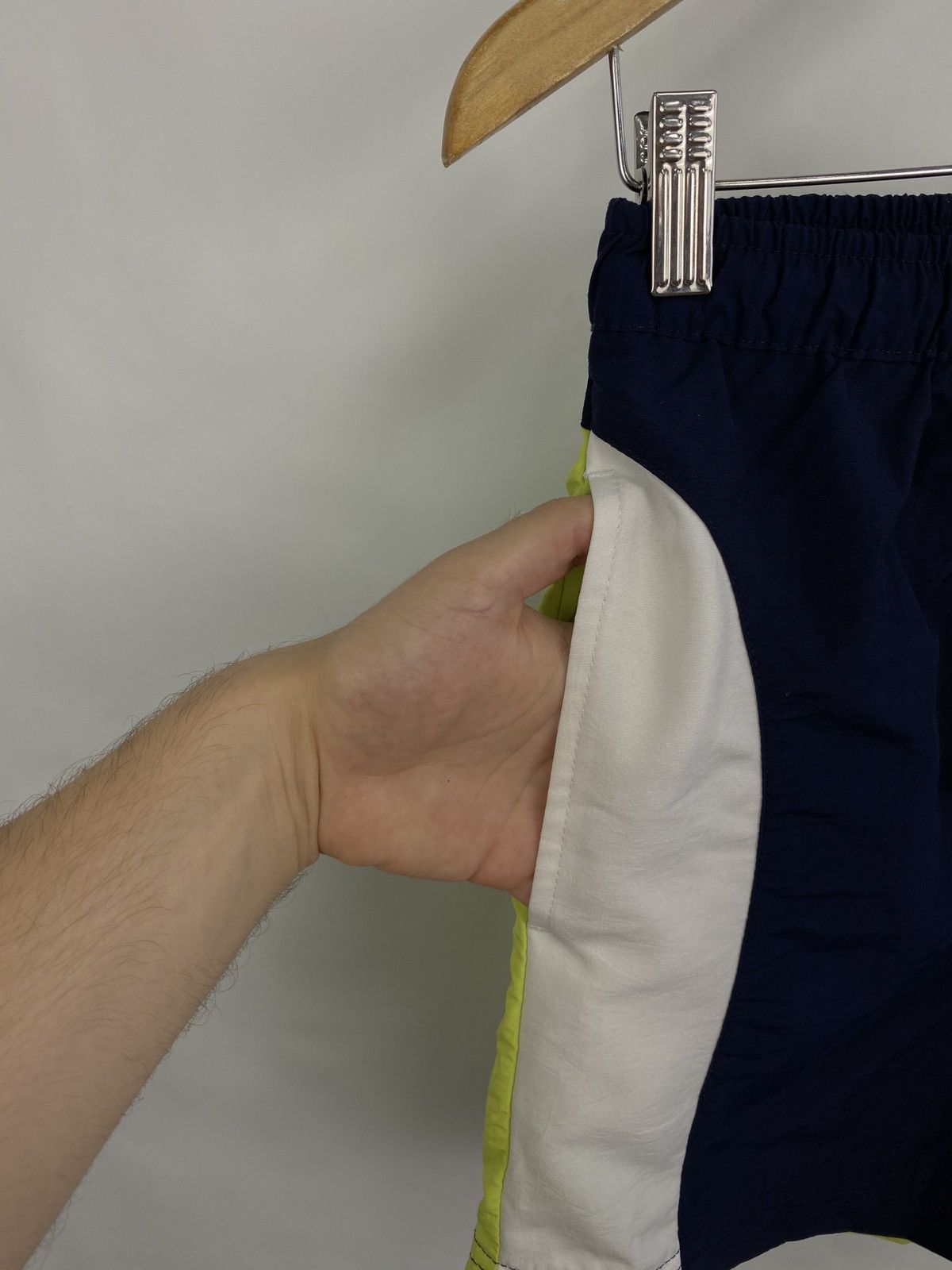 Nike 🇺🇸 Vintage 90s Nike Nylon Shorts Rare Retro Hype Y2K Size US 30 / EU 46 - 4 Thumbnail