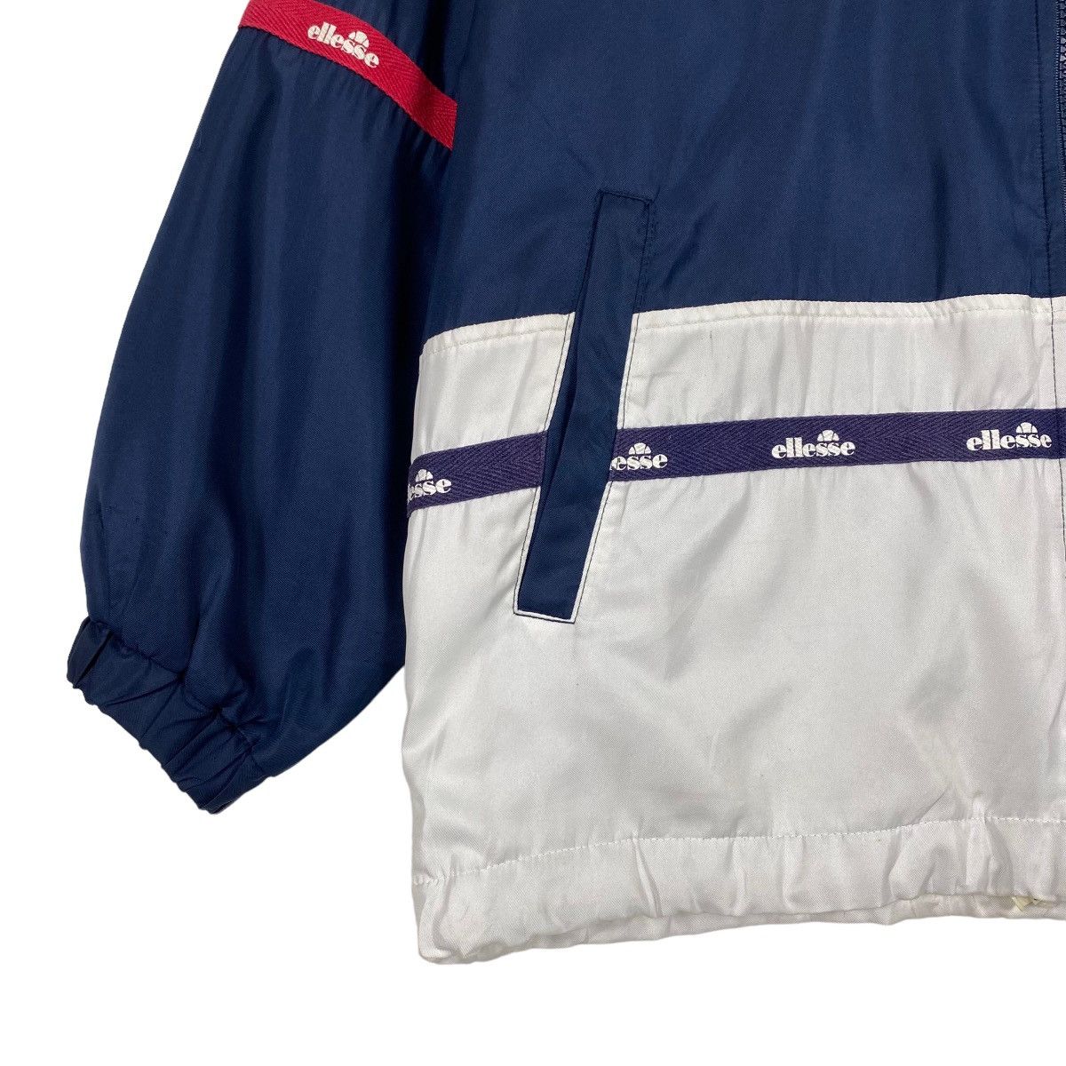 Ellesse Vintage Ellesse Small Logo Zipper Light Jacket Size US L / EU 52-54 / 3 - 8 Thumbnail