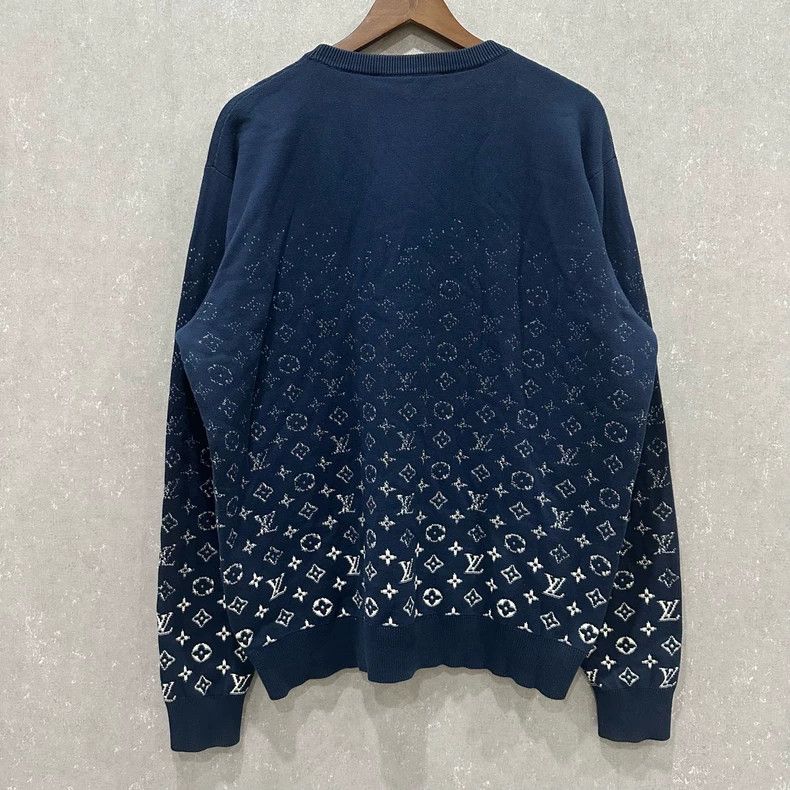 Louis Vuitton Louis Vuitton Dark Blue Gradient Full Print LOGO Knitted sw Size US XL / EU 56 / 4 - 2 Thumbnail